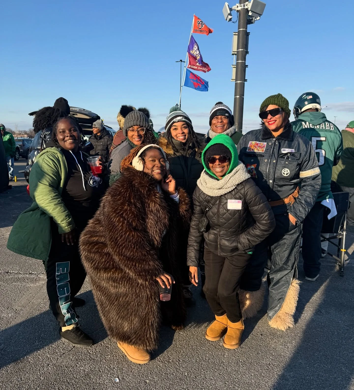 No matter the what, the Sports Shawties gonna show up and show out. Last tailgate of the season but we just getting started