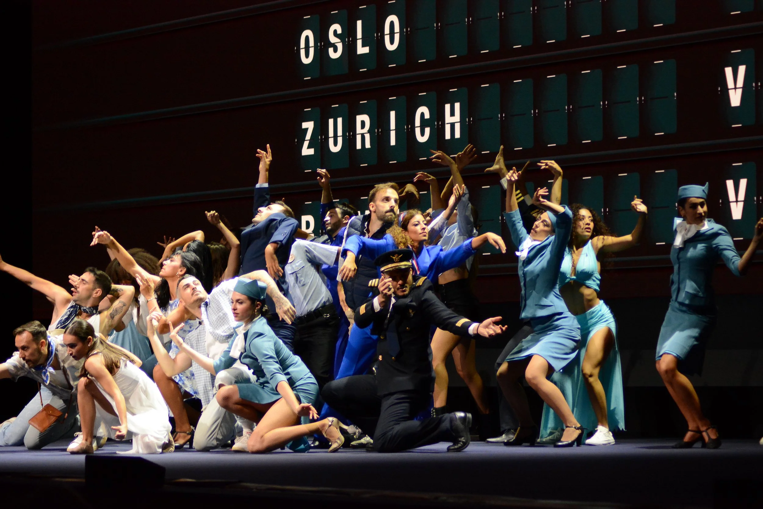 Entretenimiento artístico para gala y cena de empresa – Cuatr8chos