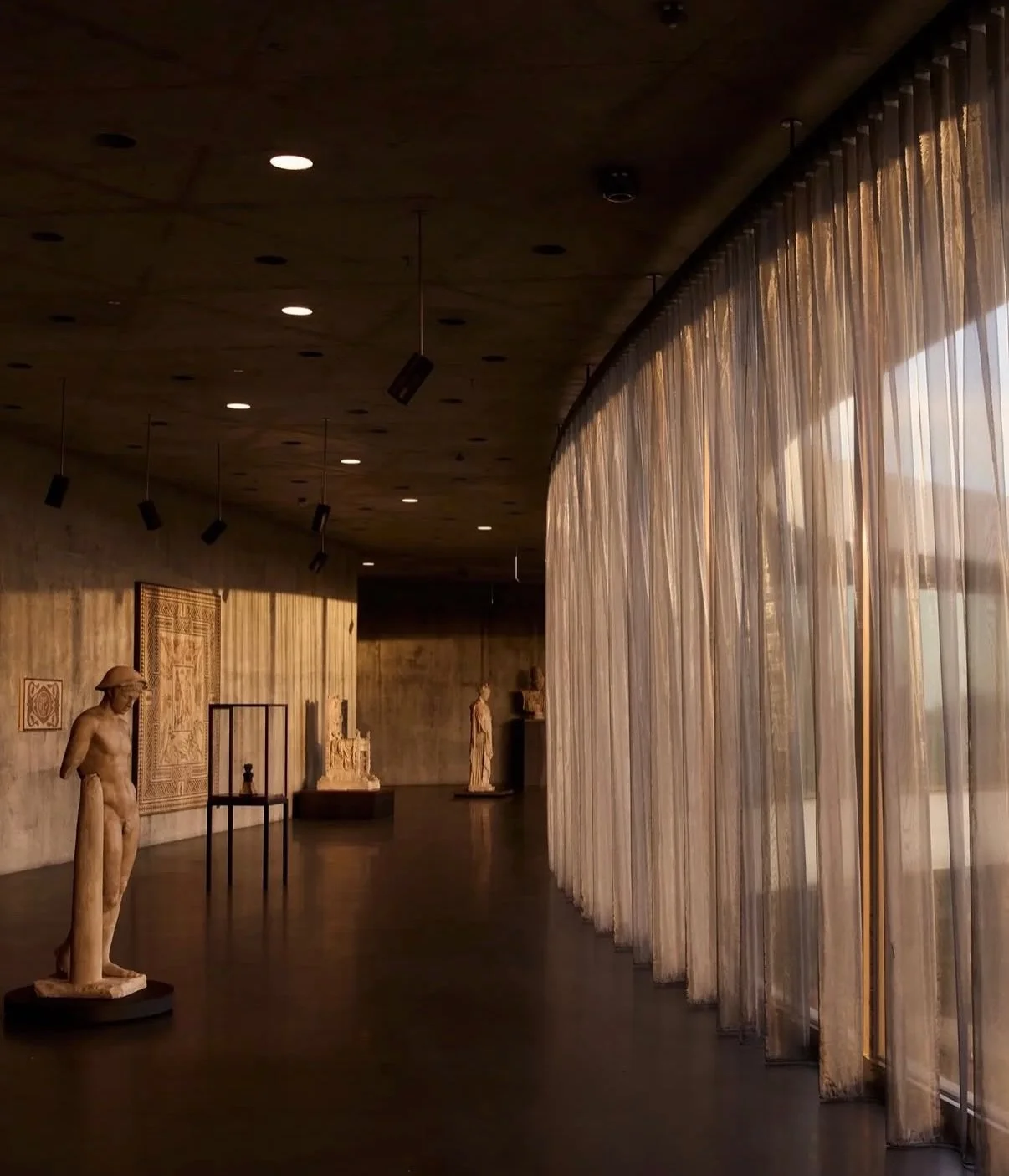 LA is about to open the new David Geffen
Galleries at the Los Angeles County Museum of Art, a $724M museum project that&rsquo;s been in the works for over 20 years. 
The massive concrete structure stretches across Wilshire Boulevard and is designed t