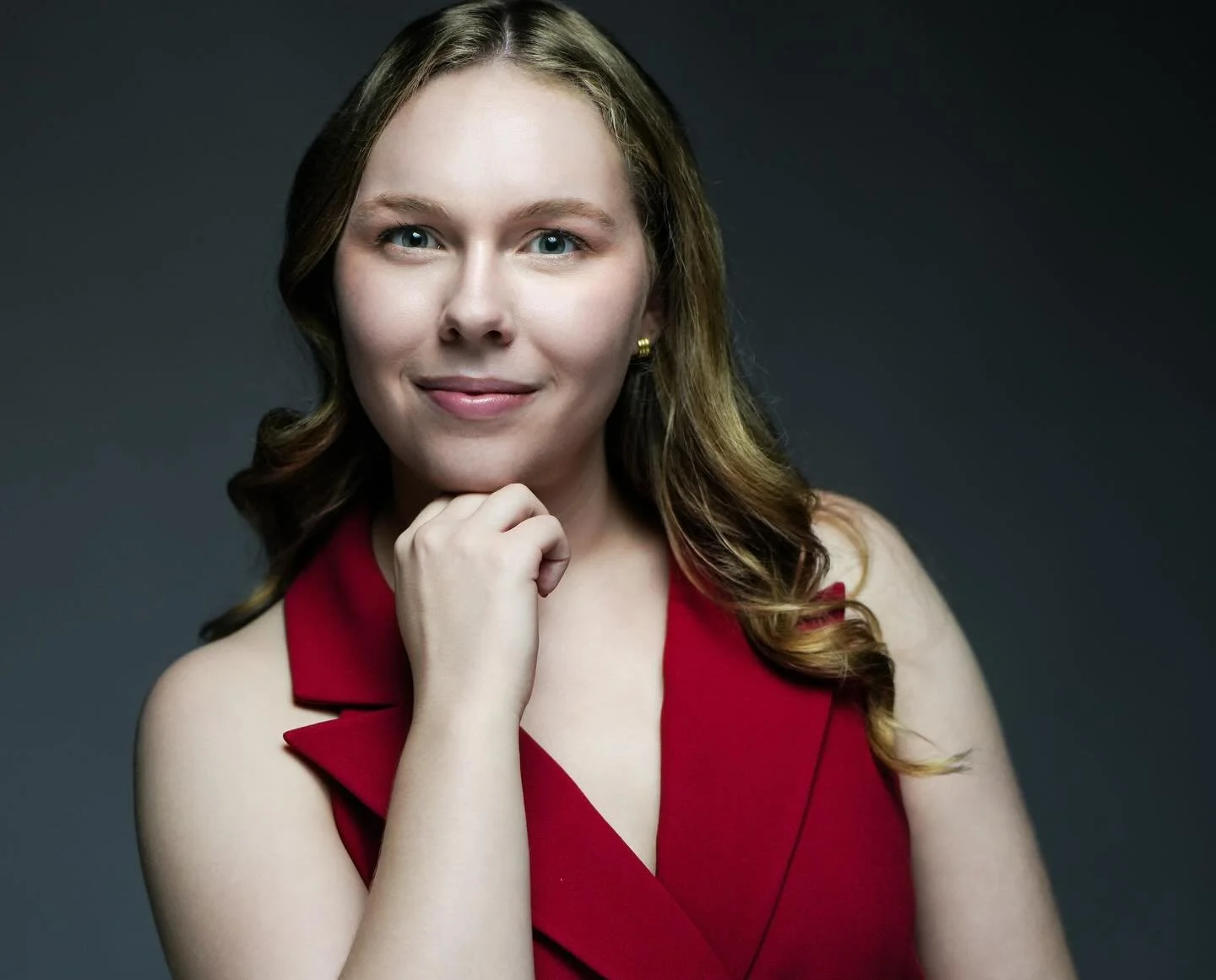 Sneak peak of new Headshots!!! Thank you to @mollynooriphotography, @tsunoorlater and @lyricoperaoc