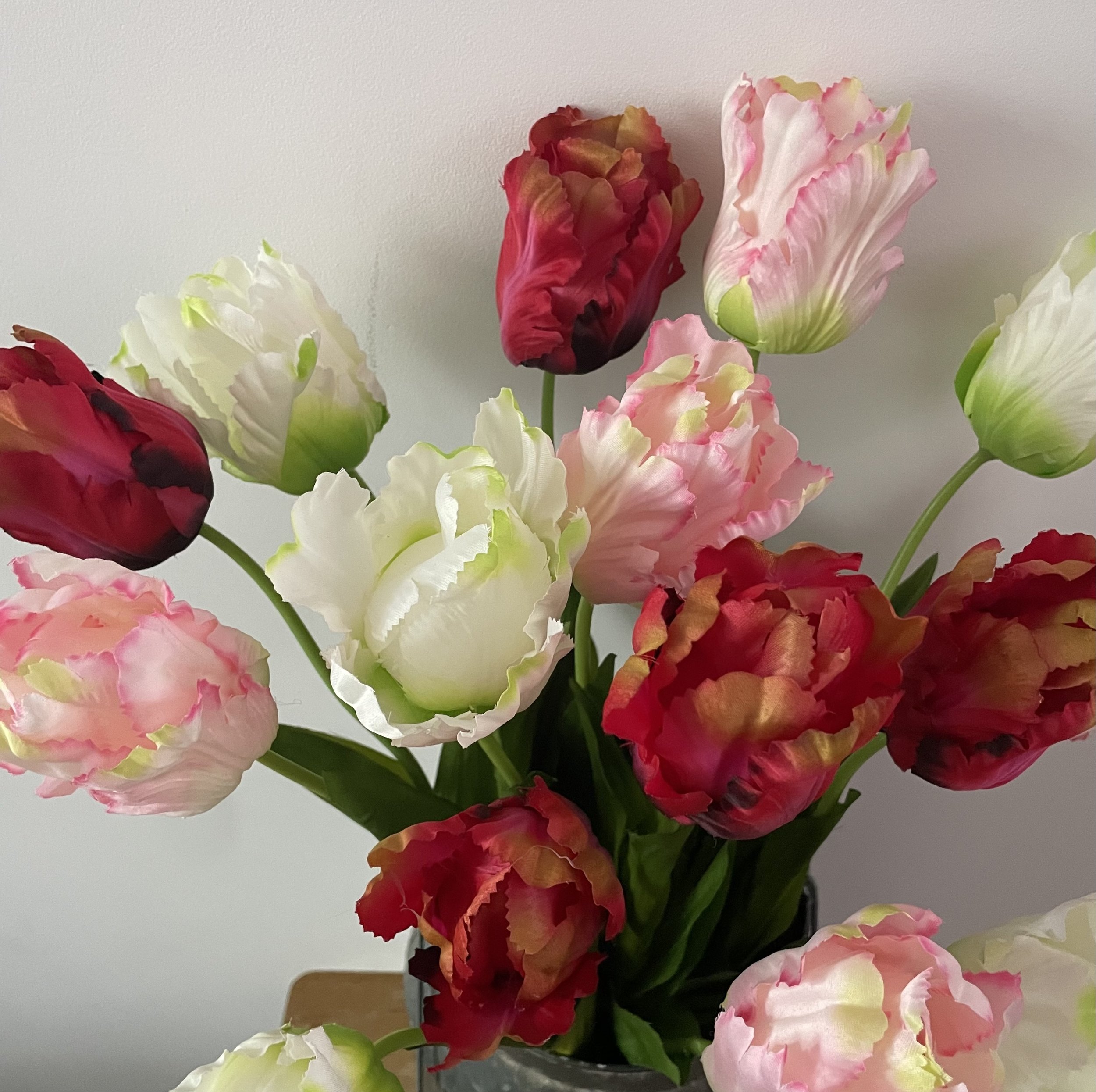 Real touch feathered tulip stems