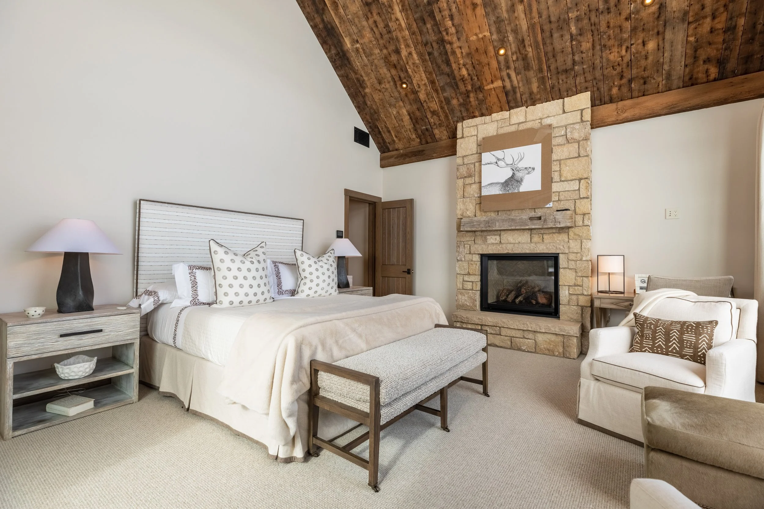 17. Primary bedroom.jpg