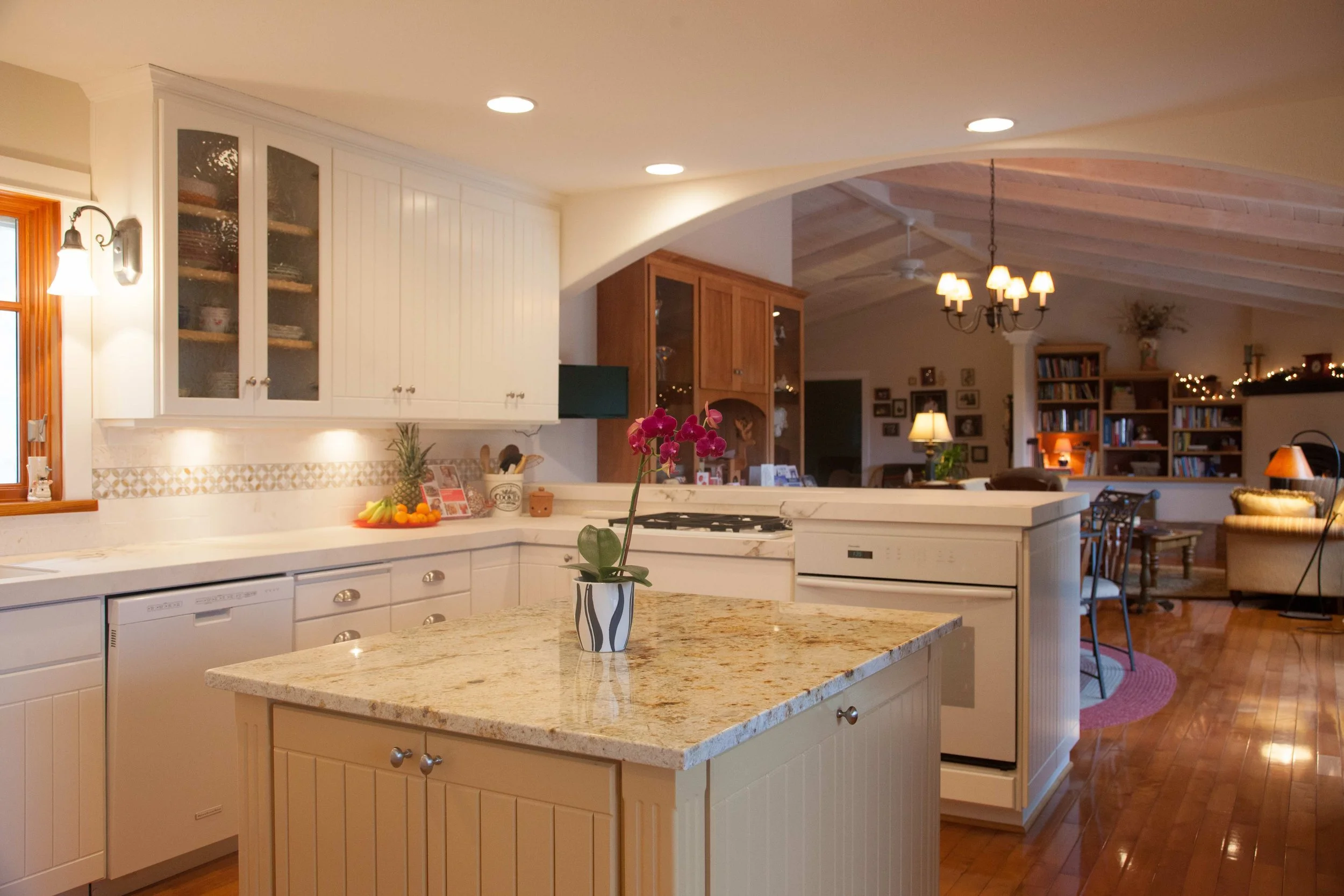 Peach Stain Ceiling House