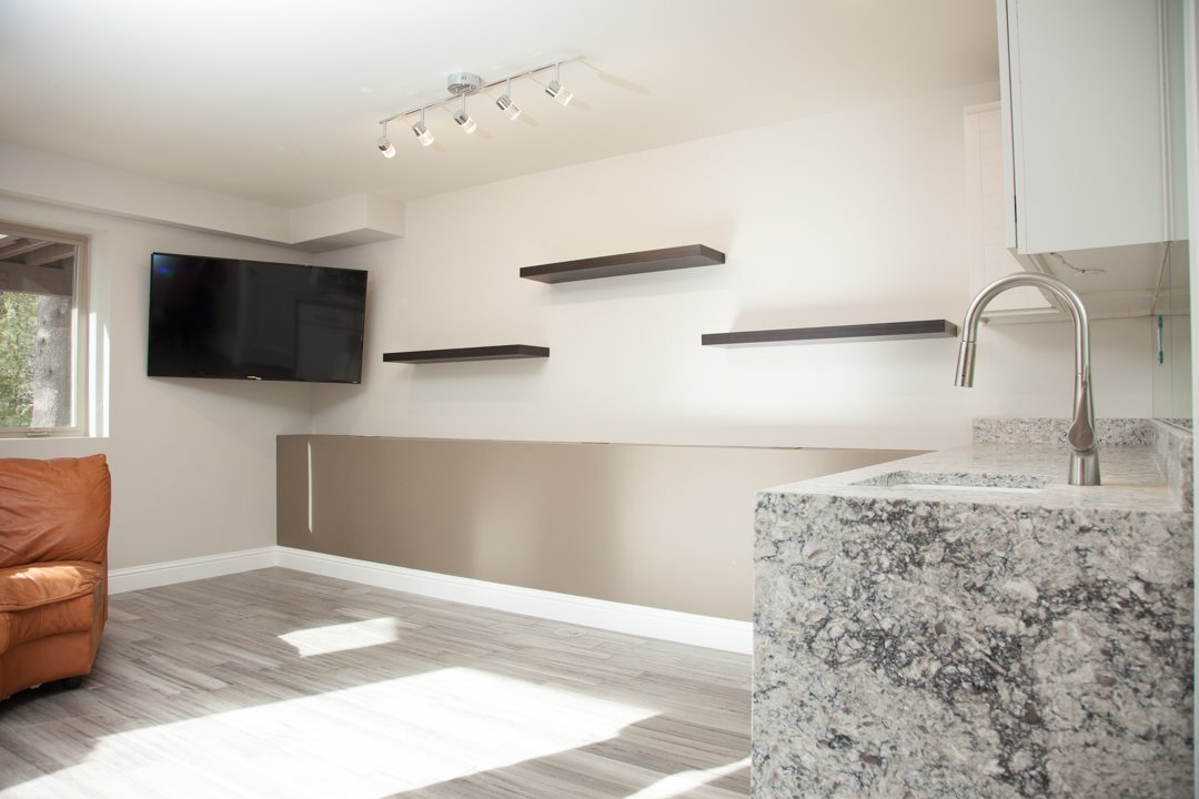 Truckee rec room with TV.jpg
