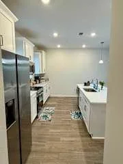 hepyjlw9bhhcbblb30az - Copy.jpg