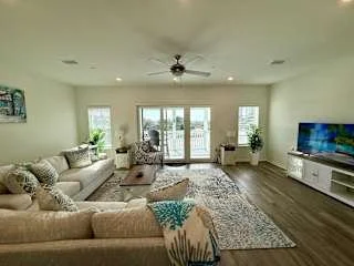 x2cxv9yfdkw5ltnn2anv - Copy.jpg