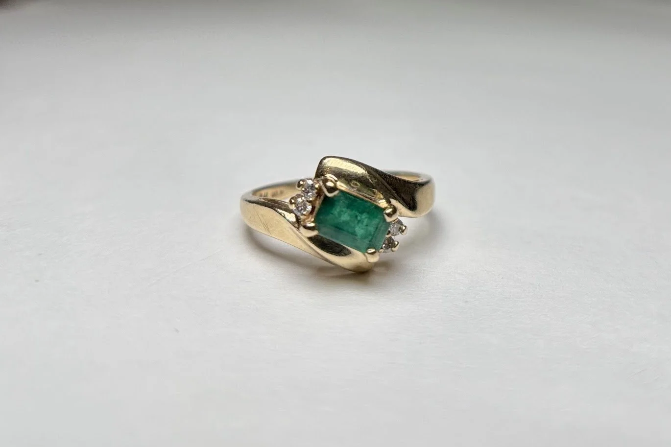 Mid-Century Emerald Bypass Ring in 14K Yellow Gold