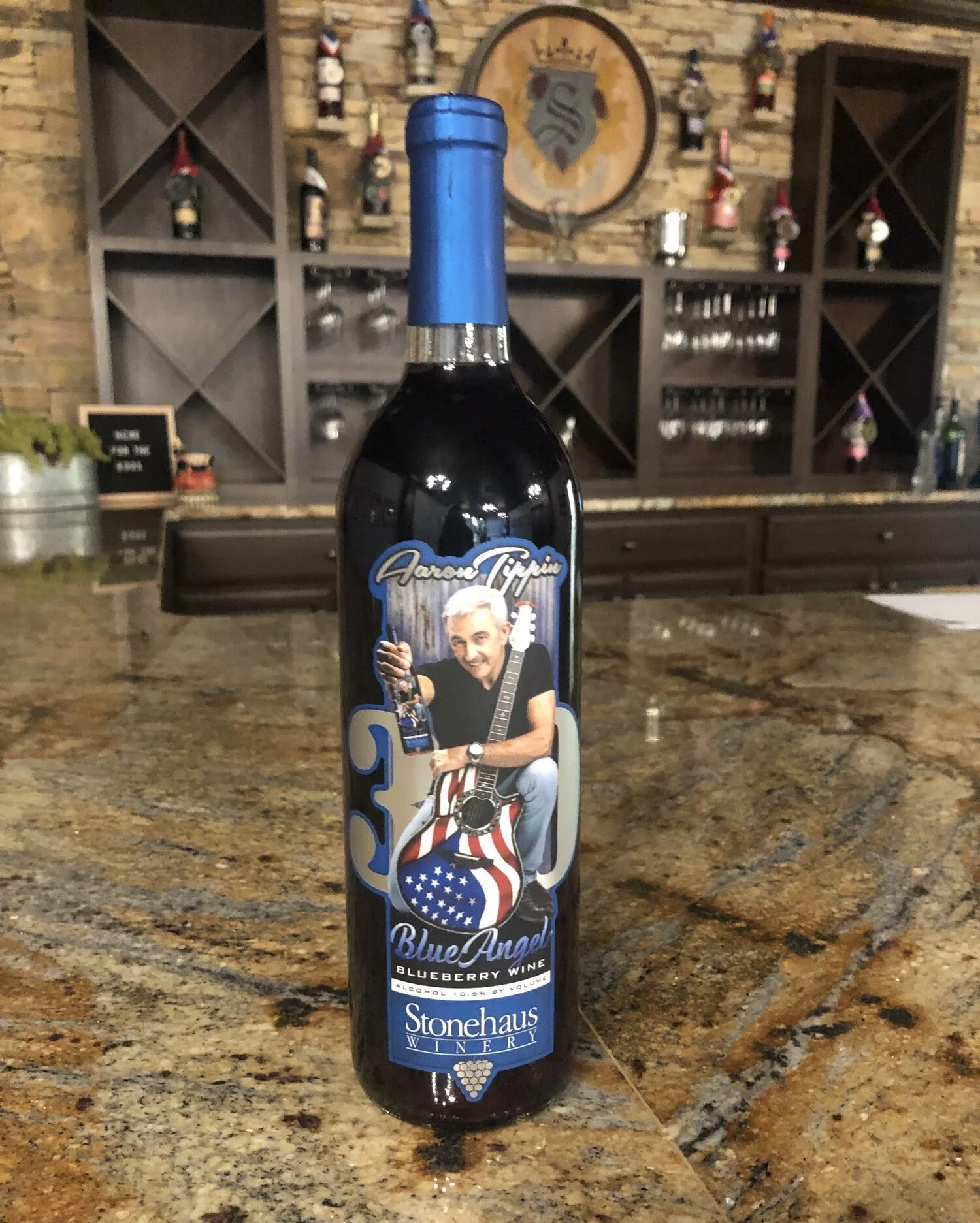 Stonehasu-winery-Aaron-tippin-blueberry-wine-crossville.jpg