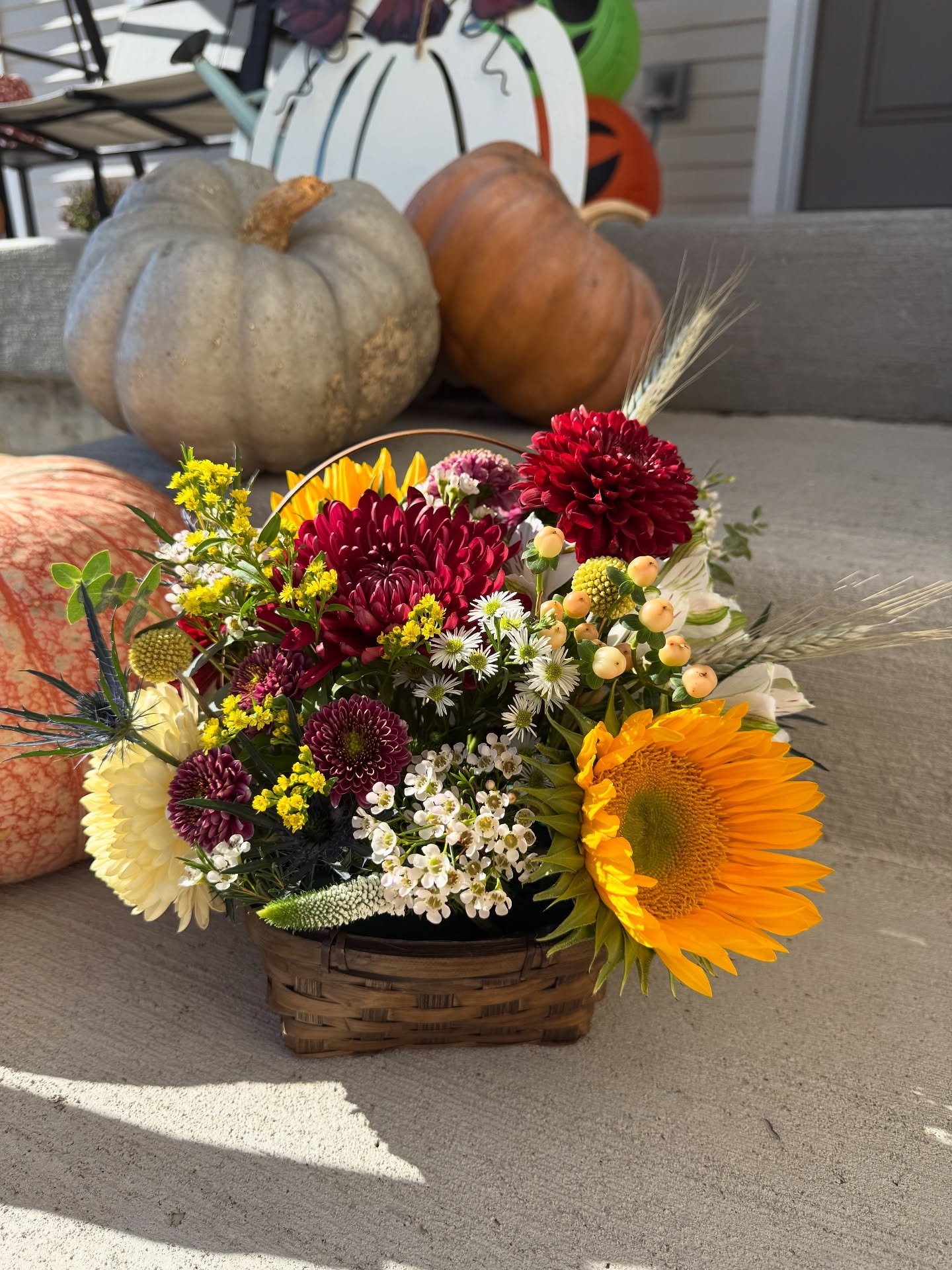 It&rsquo;s hard to believe, but this is your two week (and one day) warning before Thanksgiving Day! 🦃

Even before I started this business, every holiday I would buy a bouquet of flowers to put out on my table- now, I want to make one for you as we