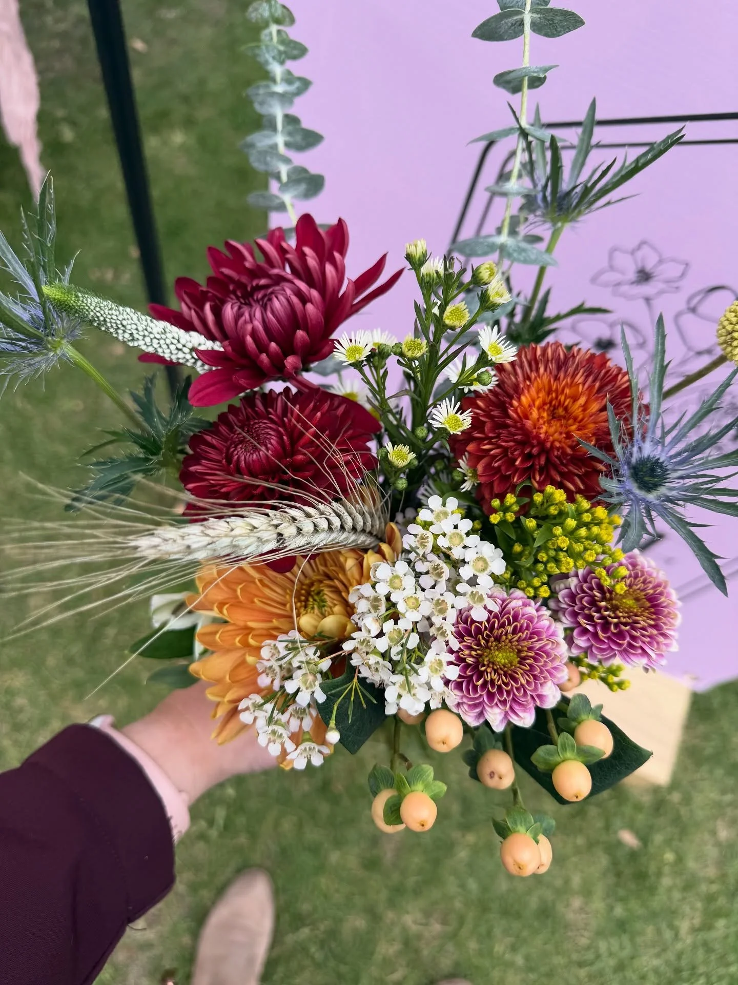 I&rsquo;ve gone and done it again&mdash;snapped up way too many flowers. But really, how do you resist these floral cuties? Now, I&rsquo;ve got these adorable fall-themed bouquets that are seeking loving homes! 🌻🍁🌾 They&rsquo;re too cute to miss o