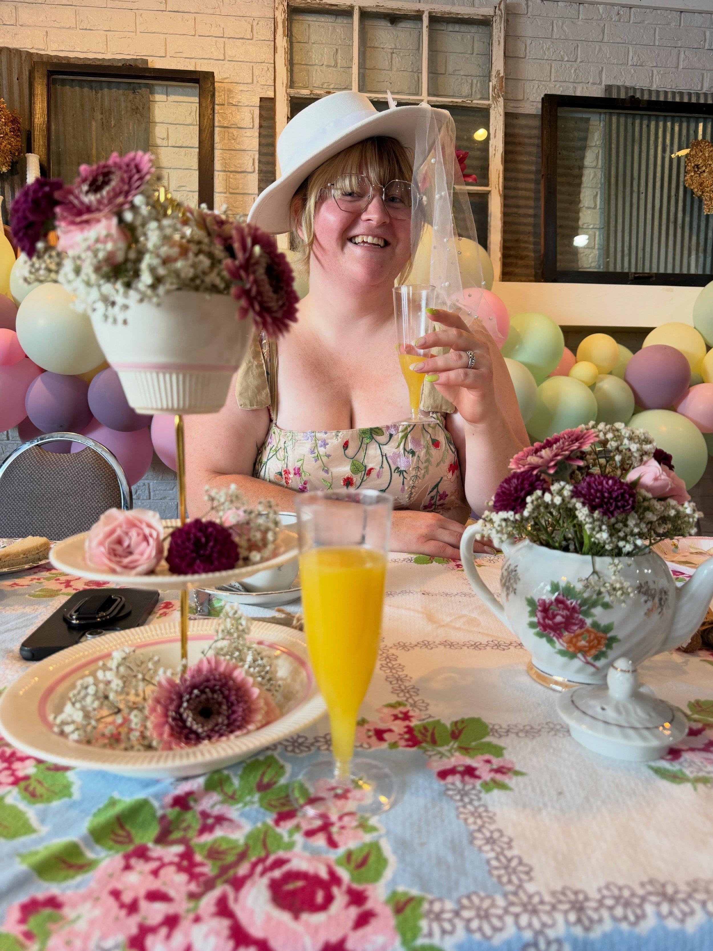 This one was extra special. 🌸
I had the joy of creating these flowers for a dear friend&rsquo;s bridal shower, and watching her celebrate this season surrounded by people who love her was such a gift.
From the floral teacups to the tiny blooms tucke
