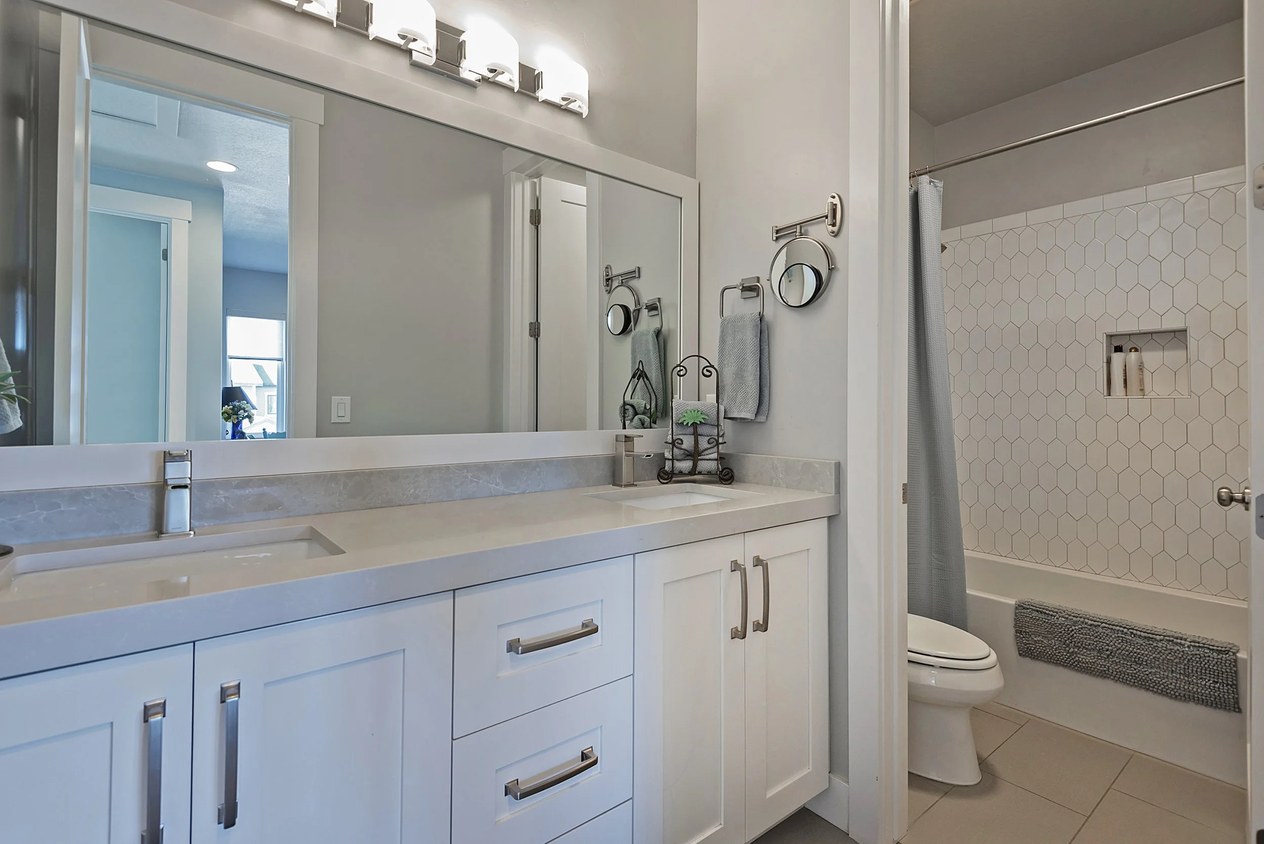 27 2589PiperWay-032.jpg