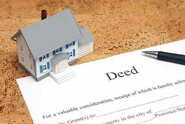 Difference between title and deed in real estate