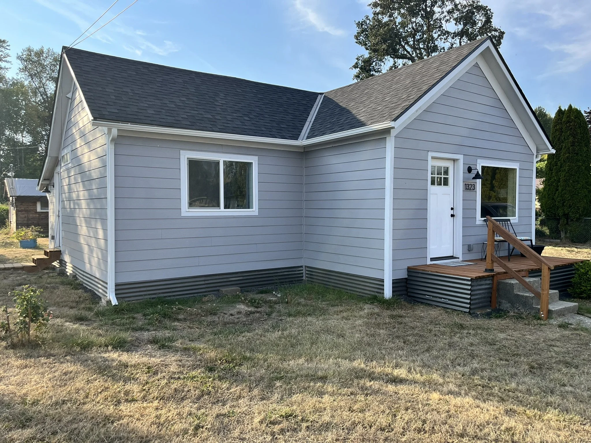 Interior/Exterior Paint