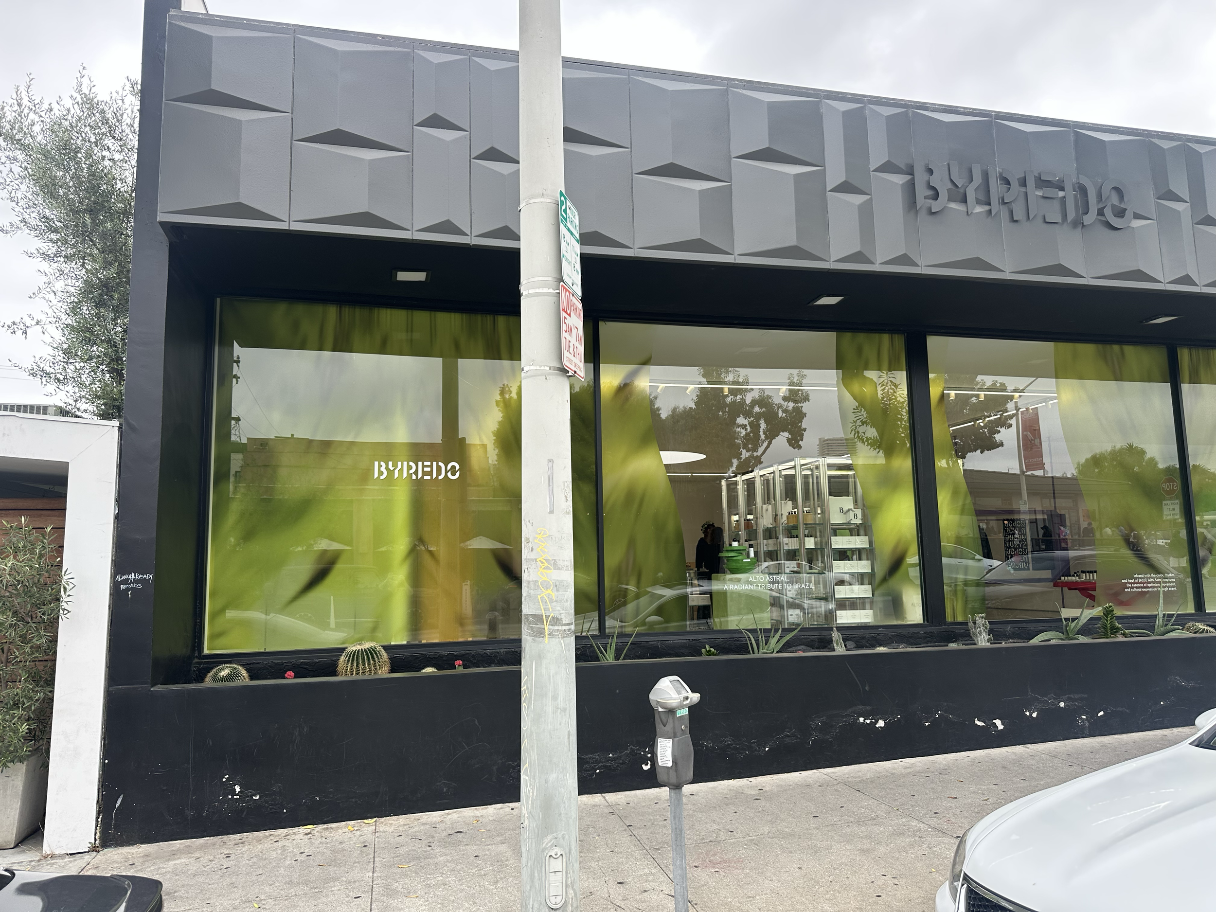BYREDO on Melrose 2nd Surface GF-255 Custom Graphics