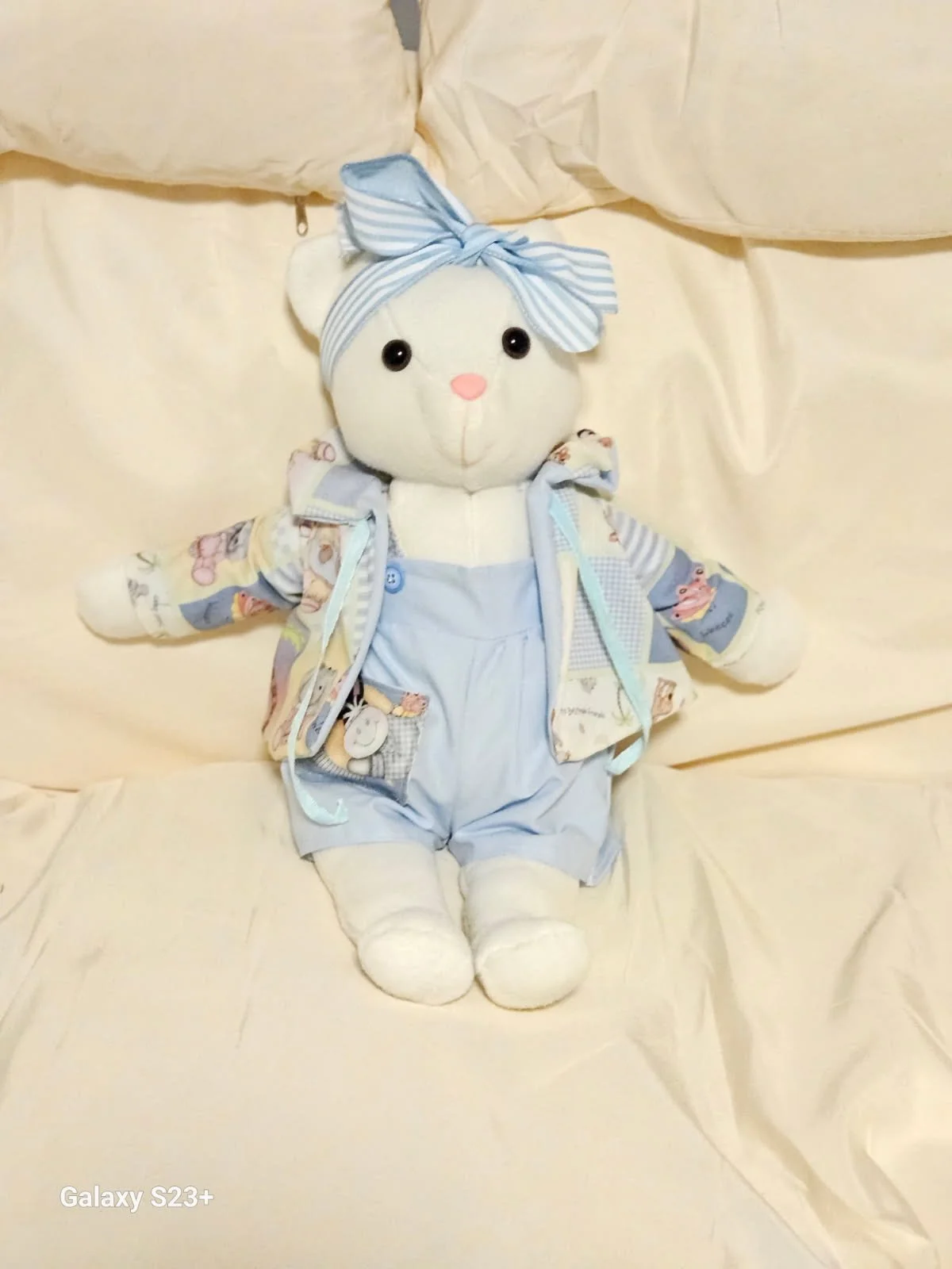 White Girl Bear w/ Zoo Friends Print