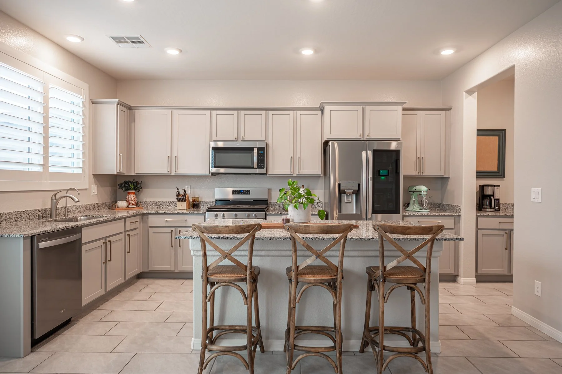 4447 Creekside Cavern Ave-115.jpg