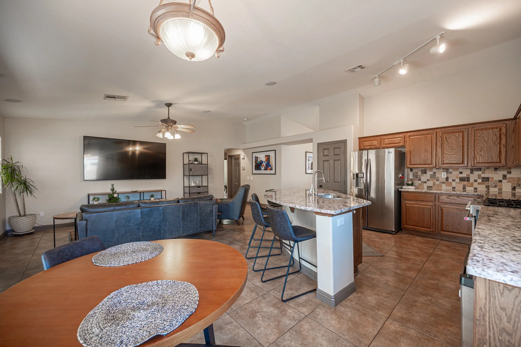 8228 Willow Cabin St-124.jpg