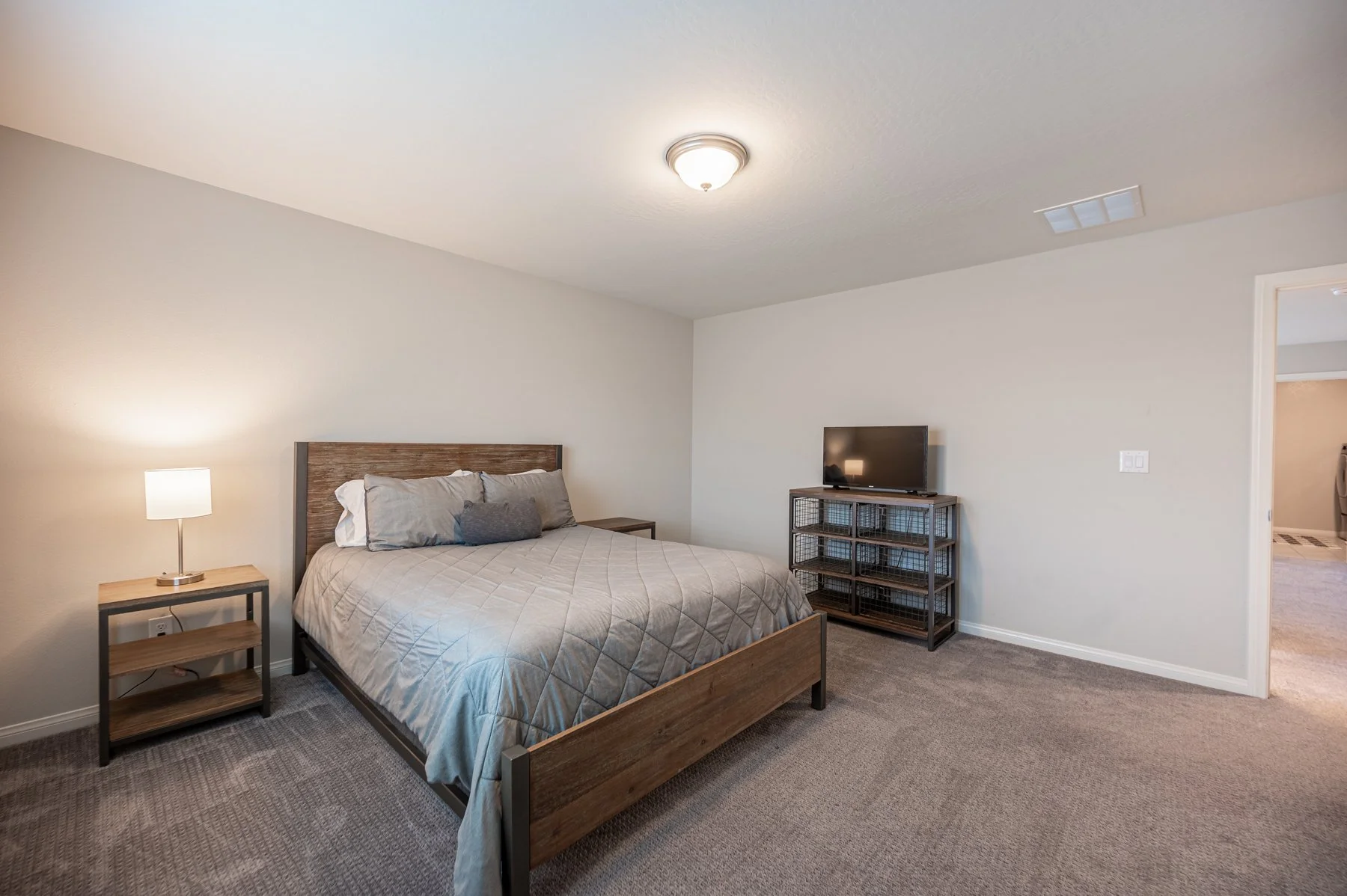 4447 Creekside Cavern Ave-137.jpg