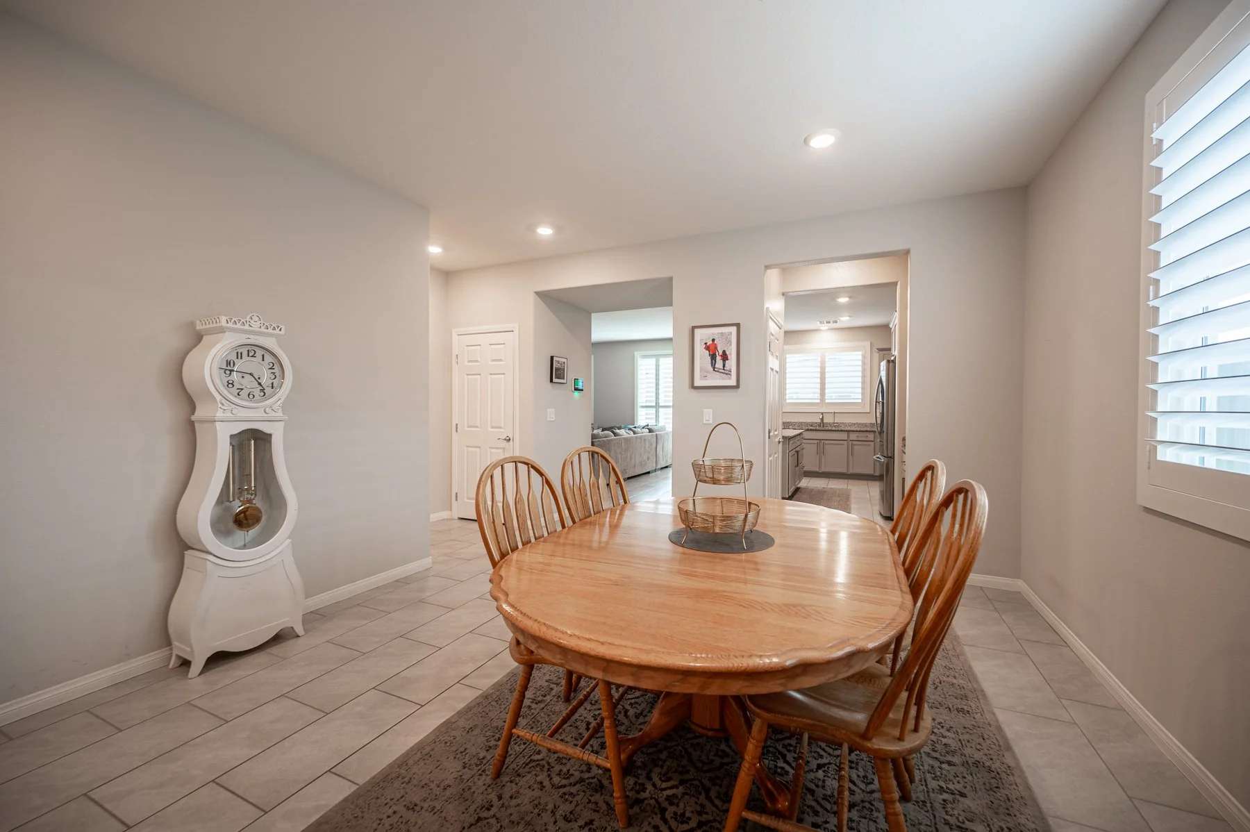 4447 Creekside Cavern Ave-108.jpg