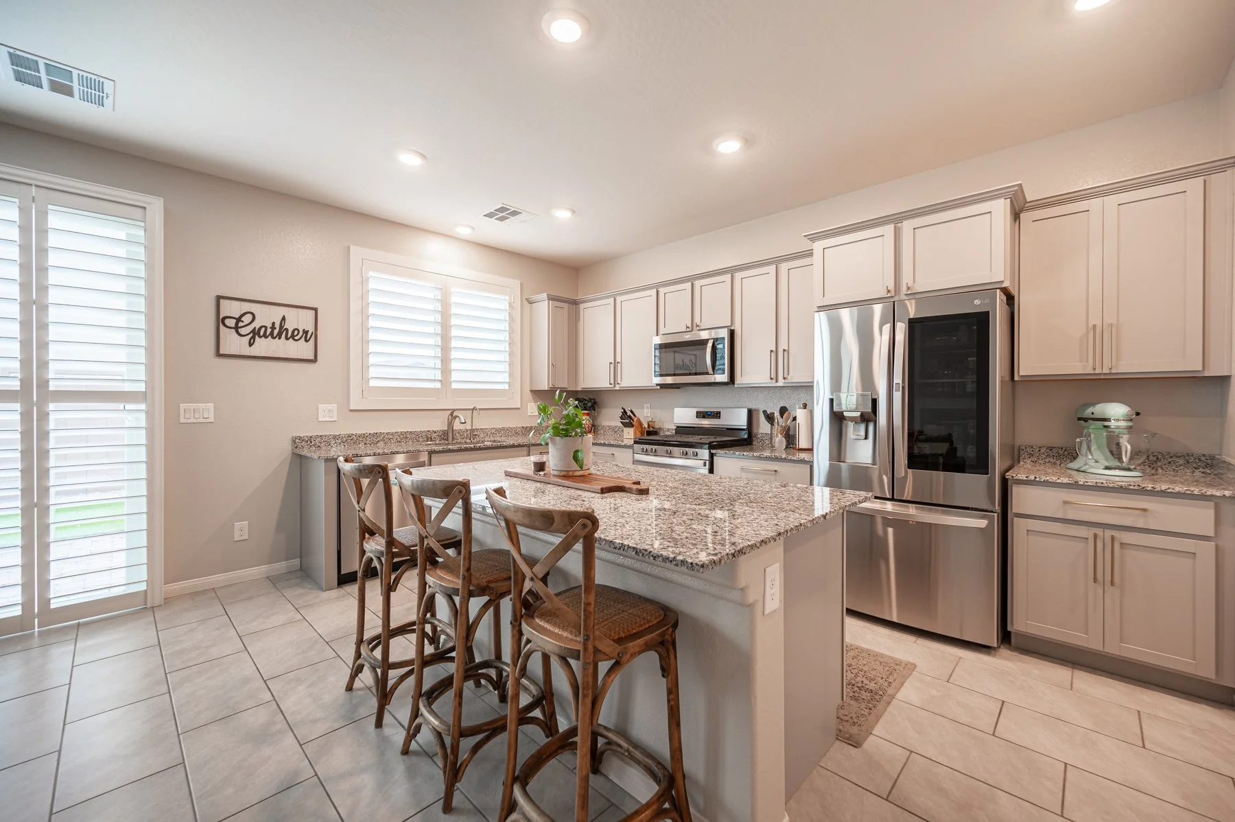 4447 Creekside Cavern Ave-116.jpg