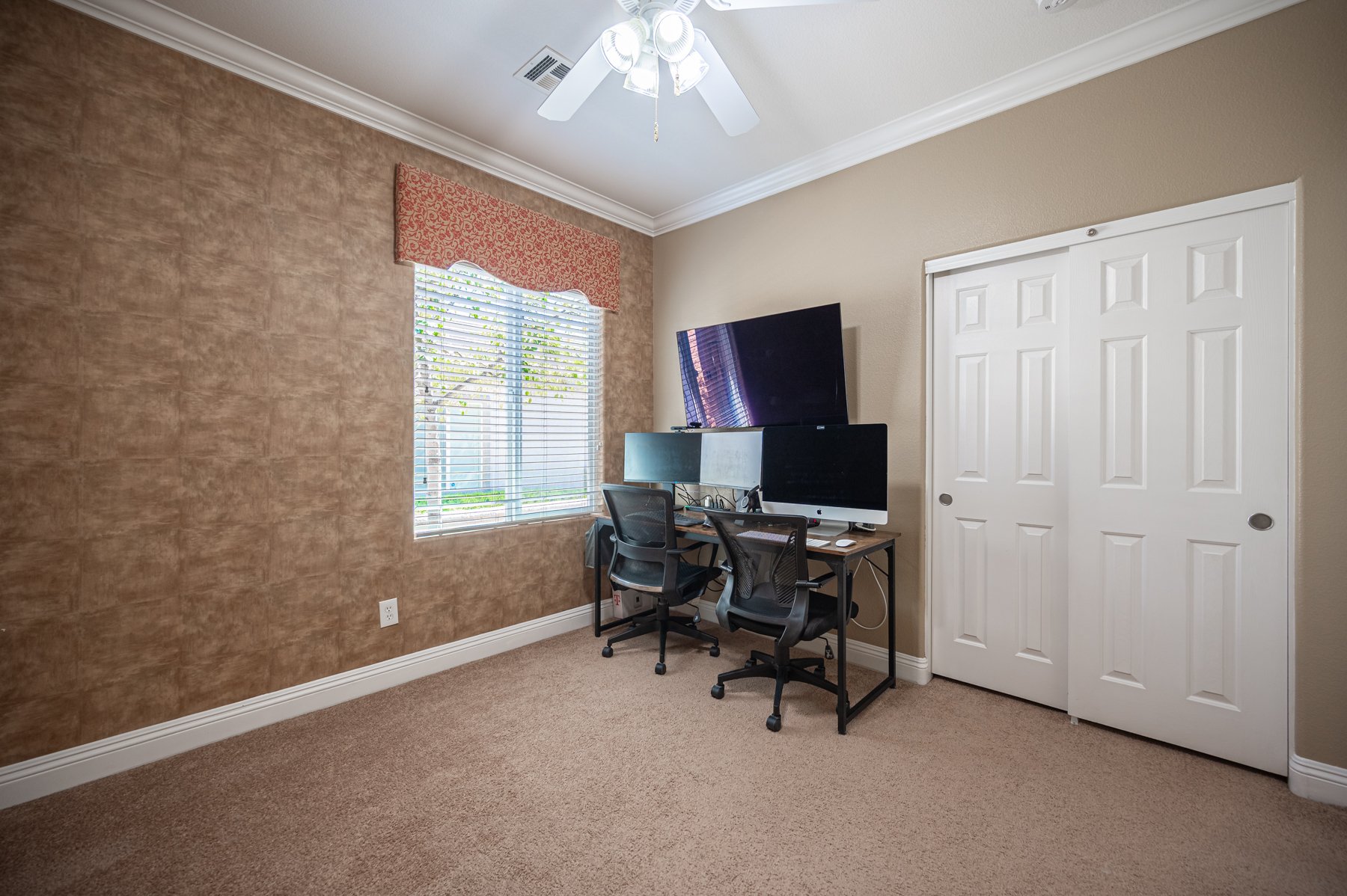 708 Granite Rapids St-130.jpg