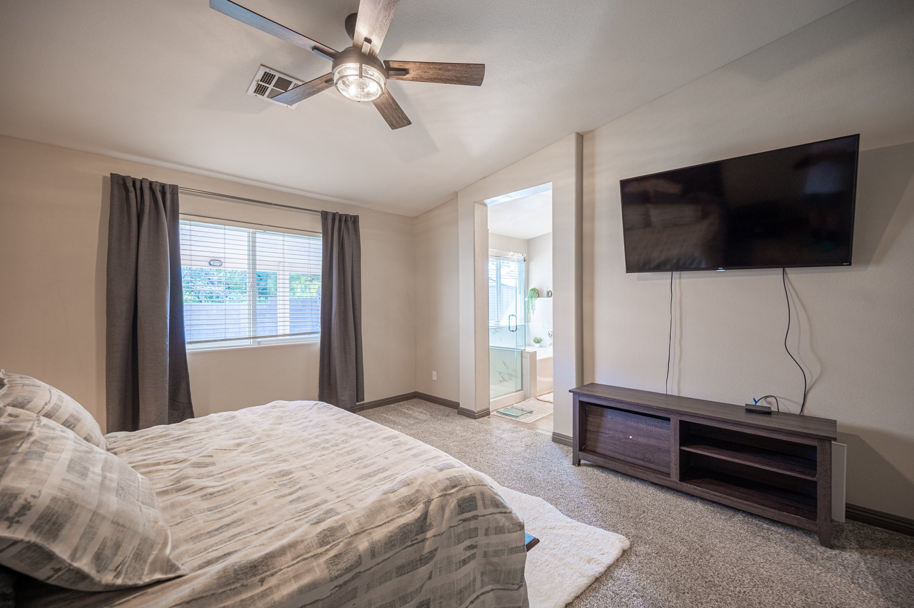 8228 Willow Cabin St-140.jpg
