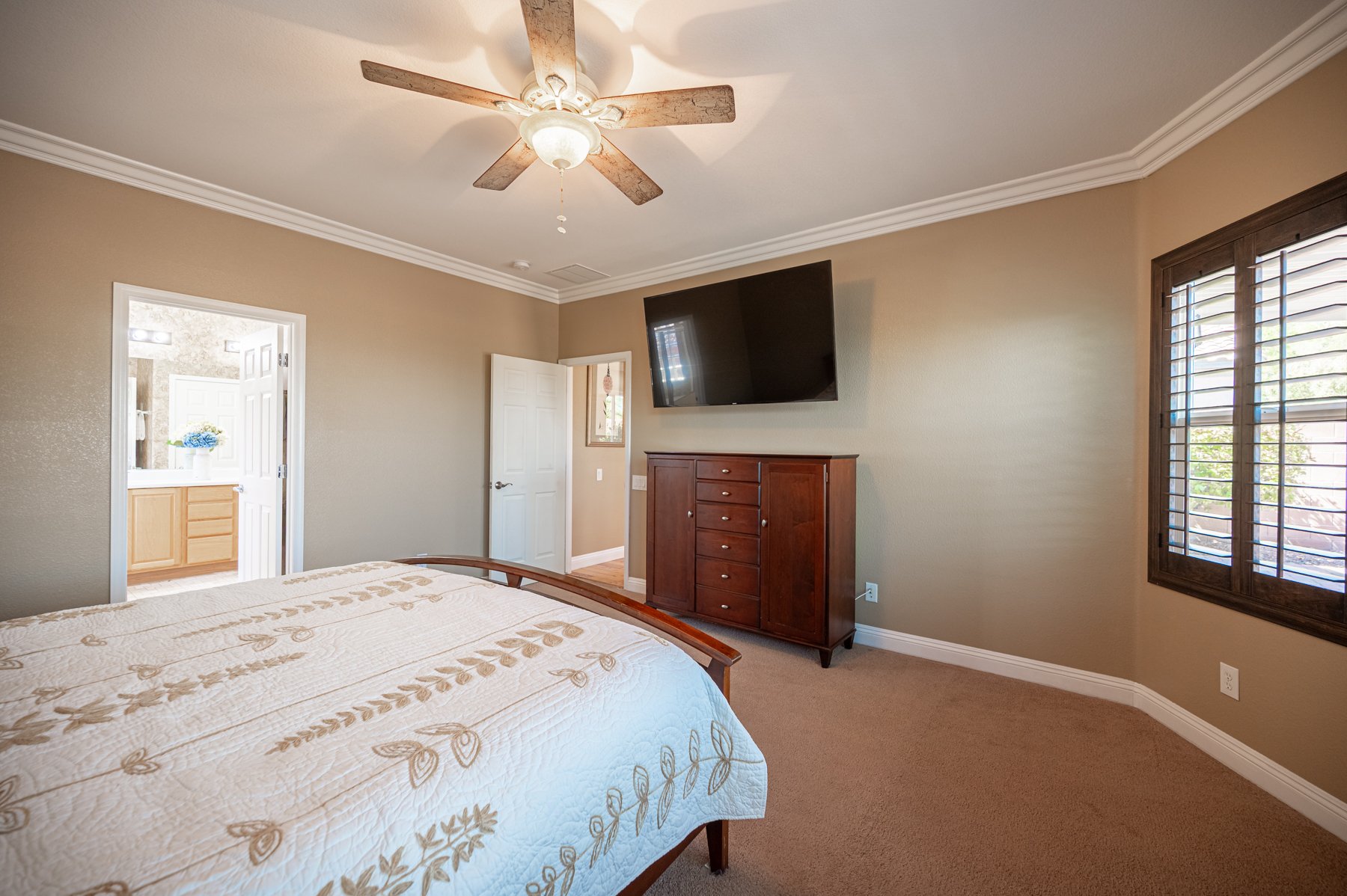 708 Granite Rapids St-134.jpg