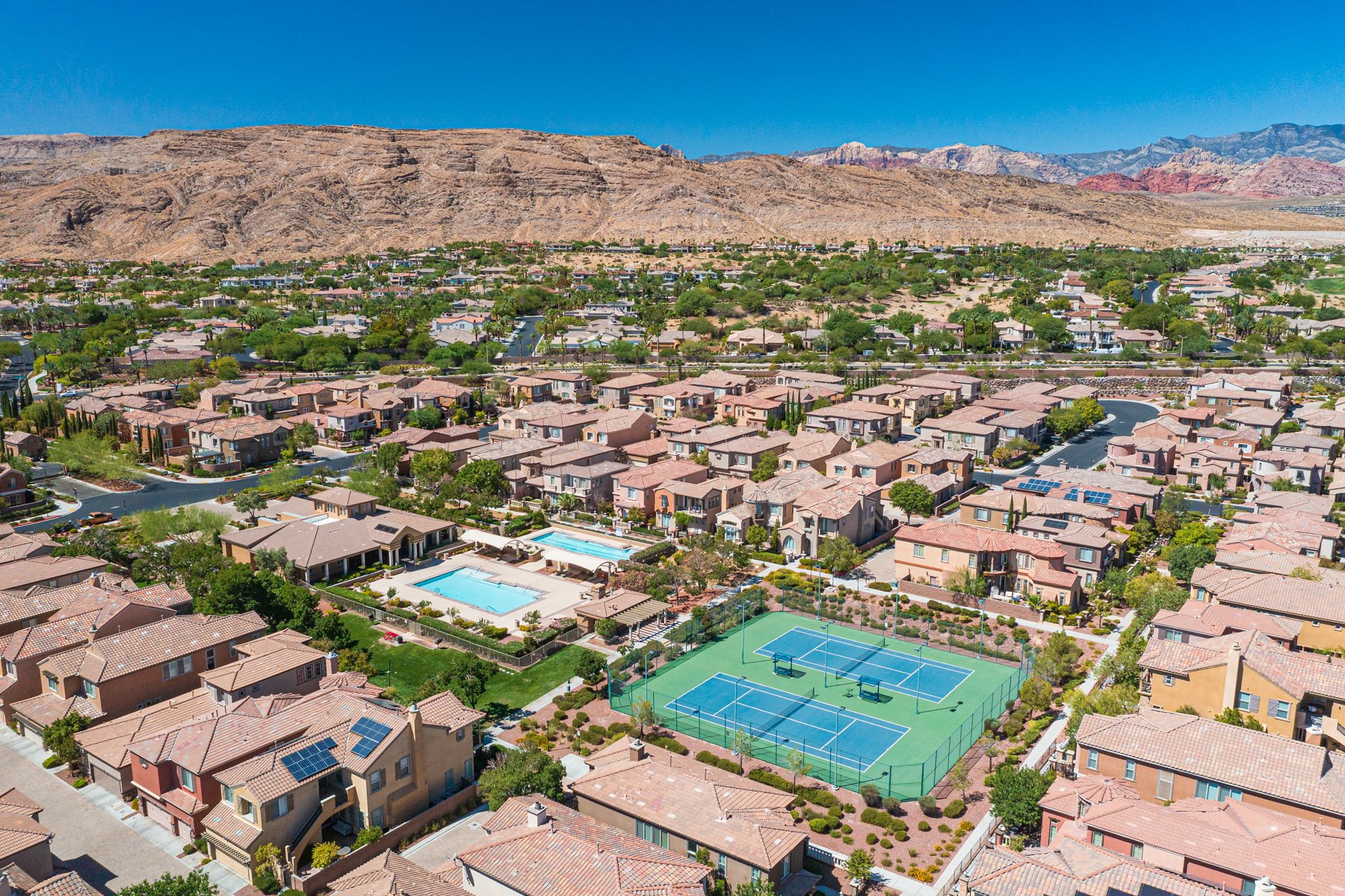 Aerial view over the Traccia community