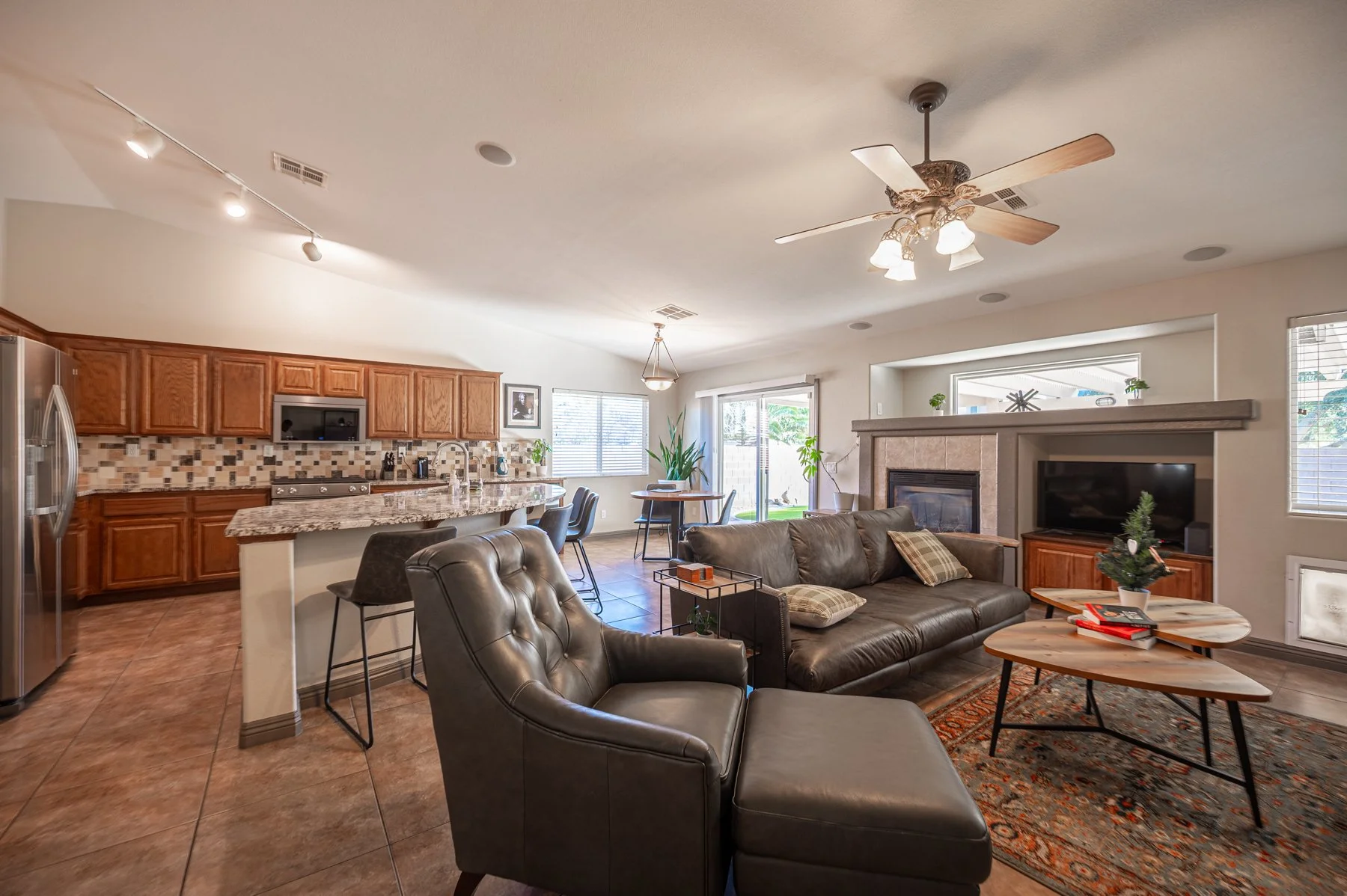 8228 Willow Cabin St-118.jpg