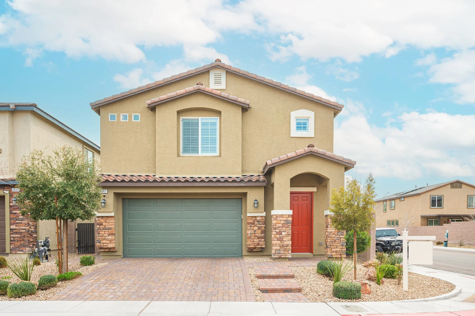 4447 Creekside Cavern Ave-101.jpg