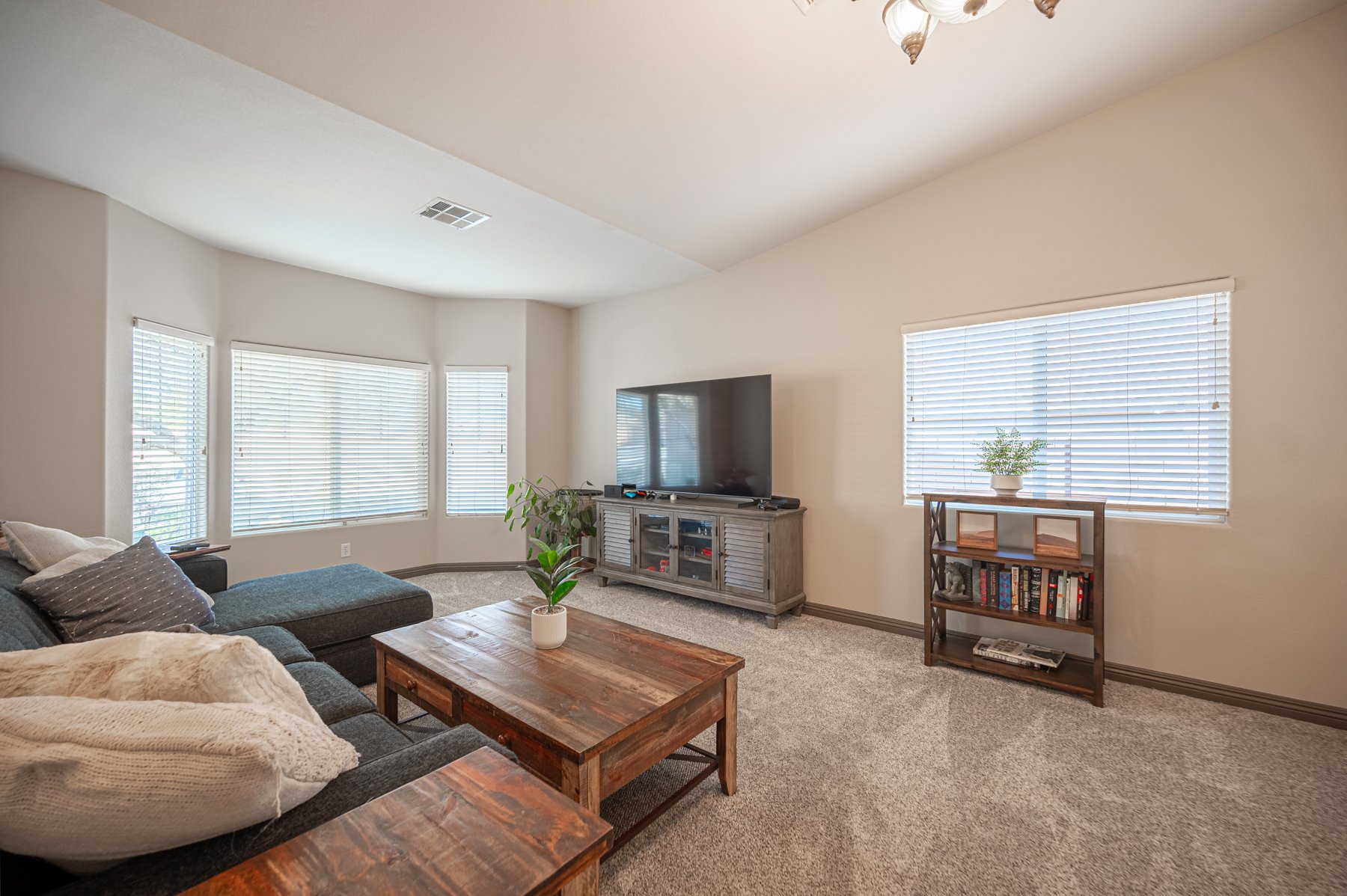 8228 Willow Cabin St-114.jpg