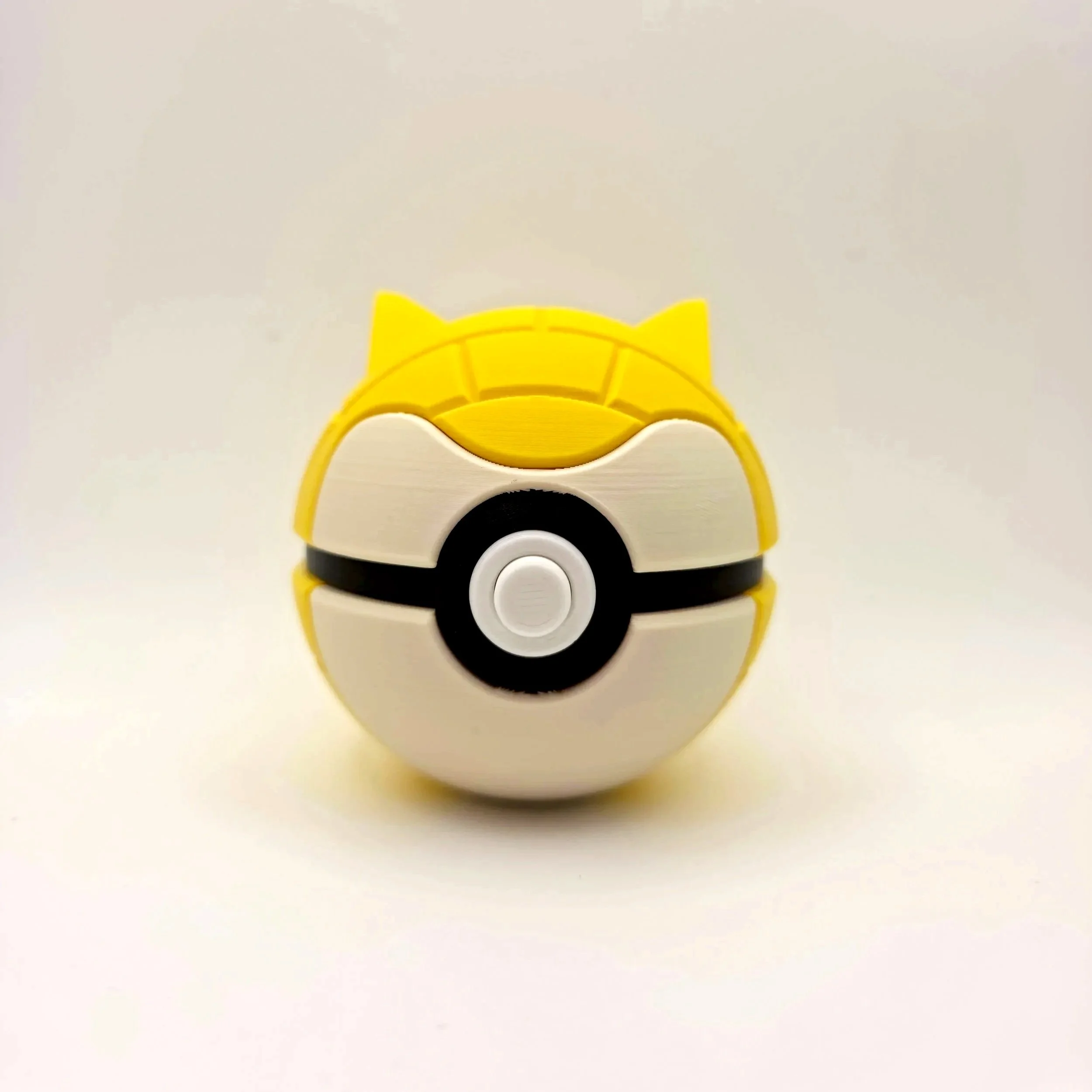 #0027 - Sandshrew Ball