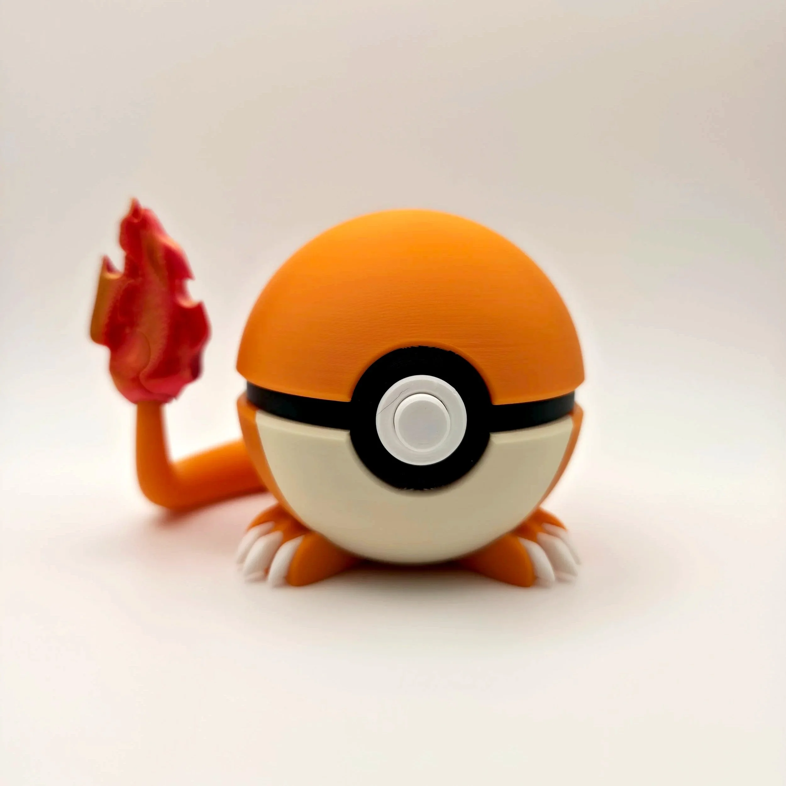 #0004 - Charmander Ball