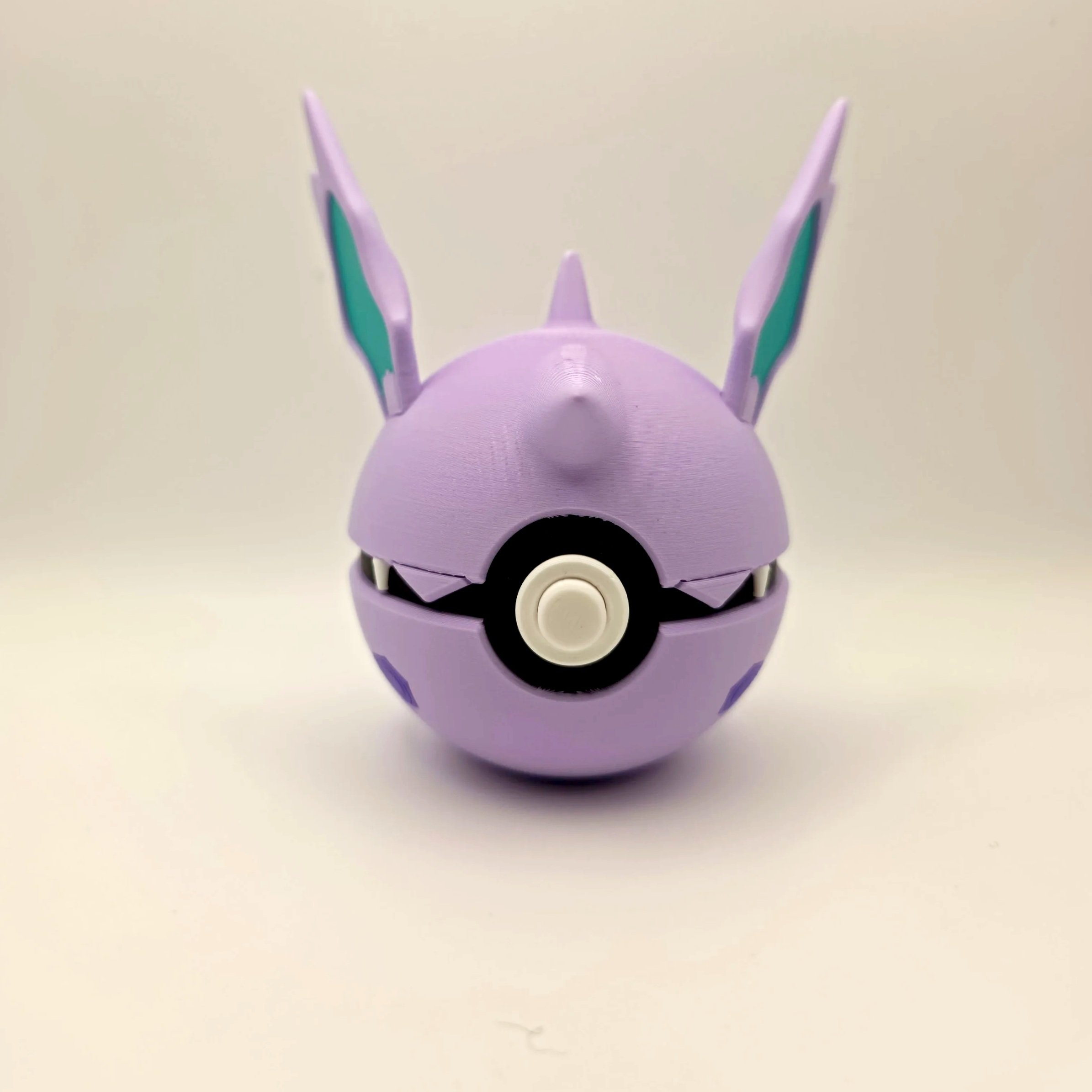 #0033 - Nidorino Ball