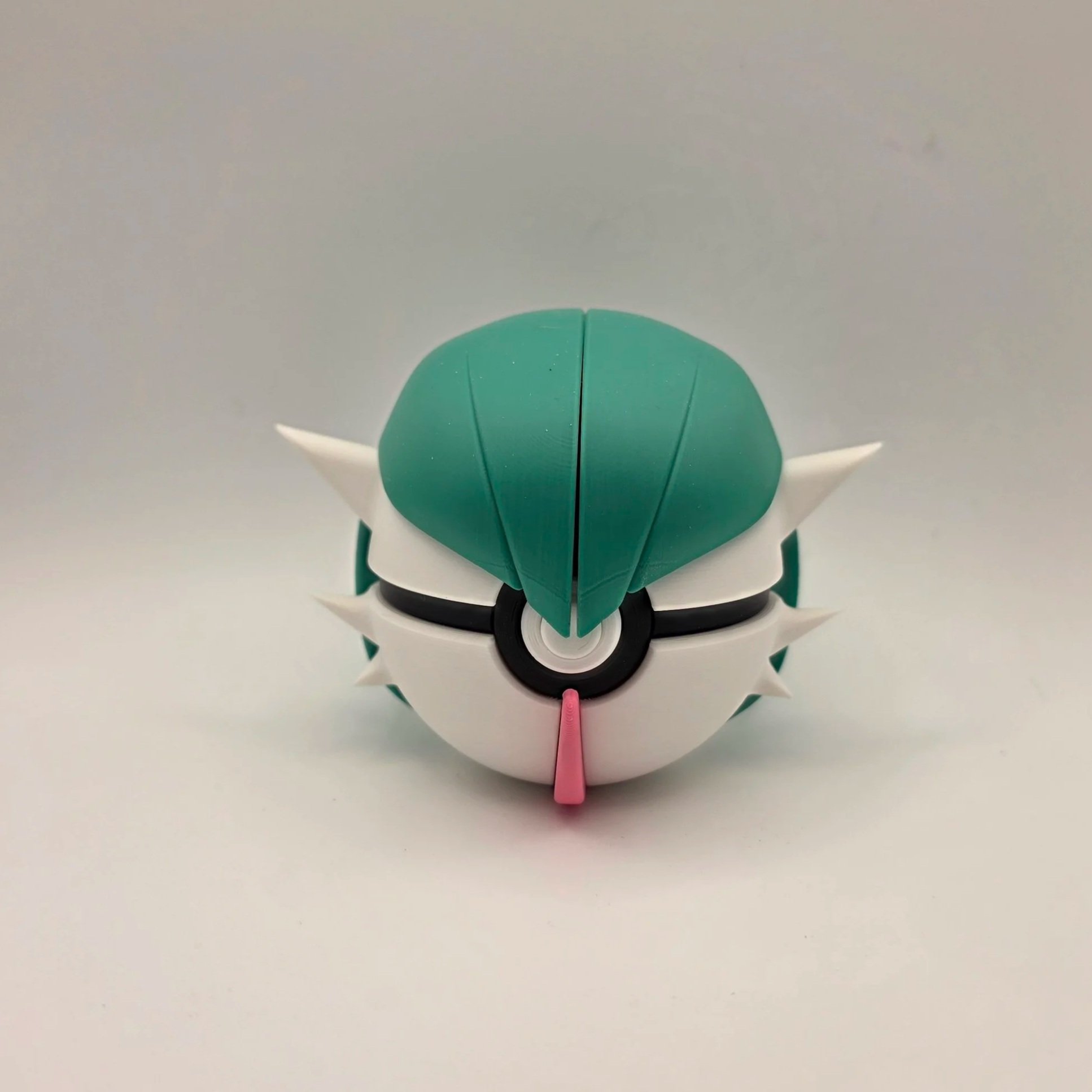 #0282 - Gardevoir Ball