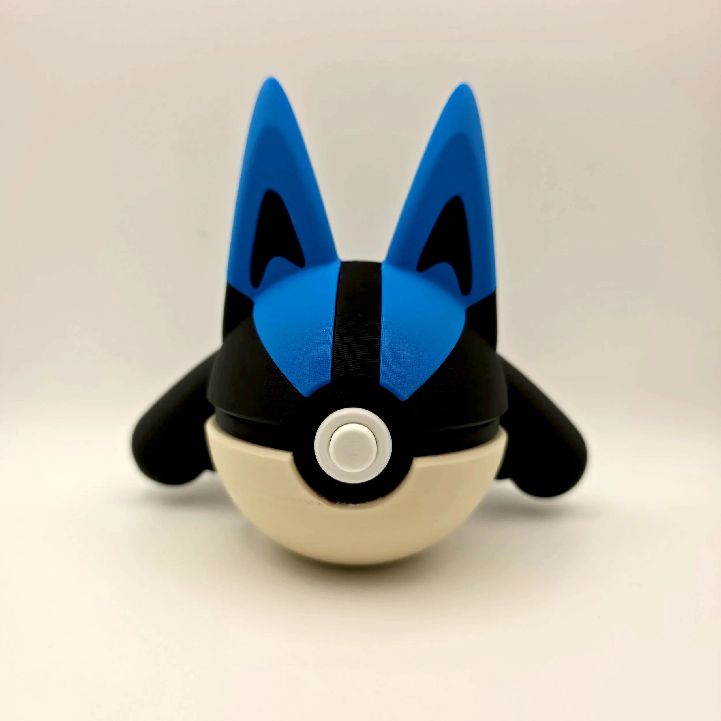 #0448 - Lucario Ball
