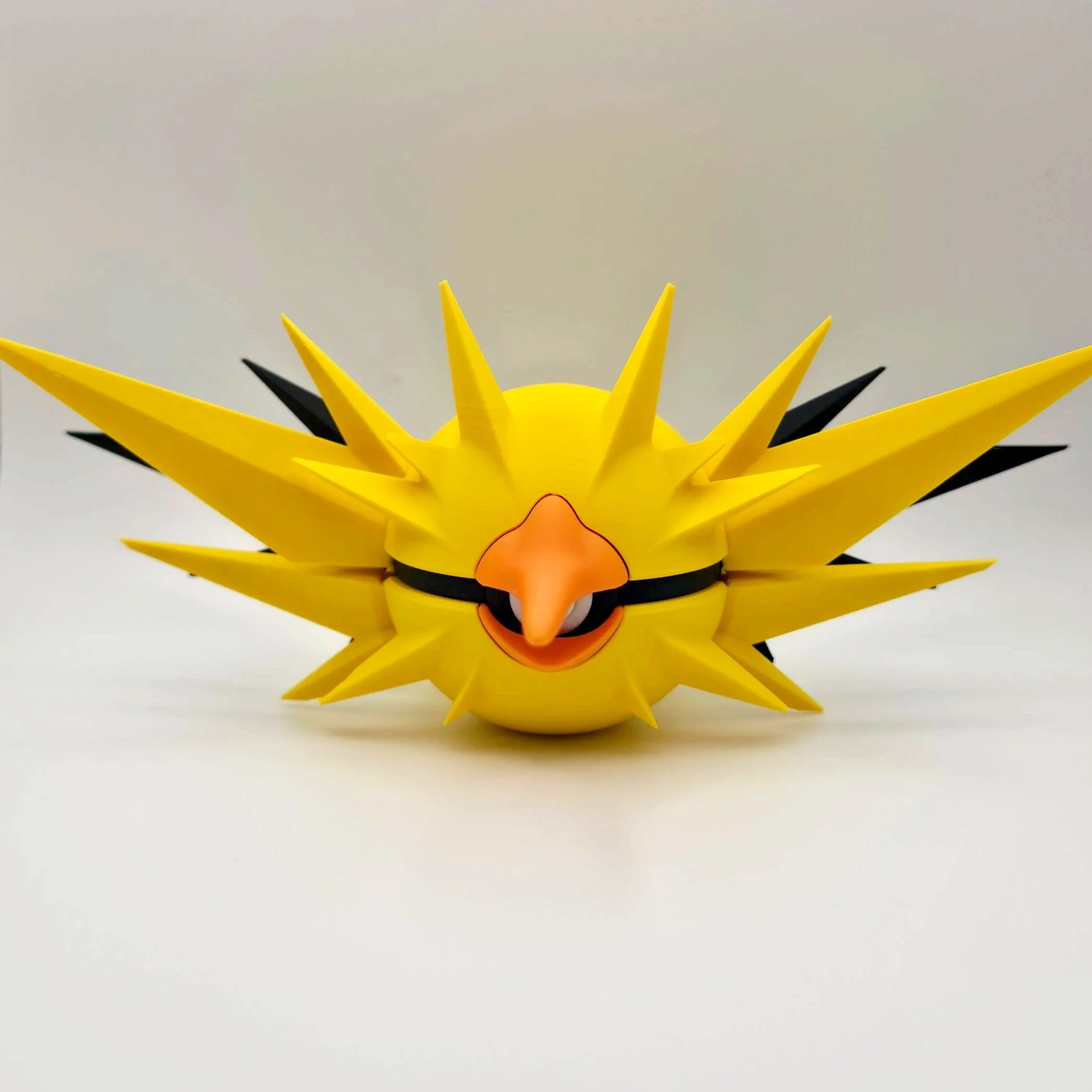 #0145 - Zapdos Ball