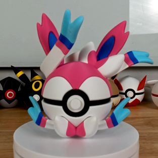 #0700 - Sylveon Ball