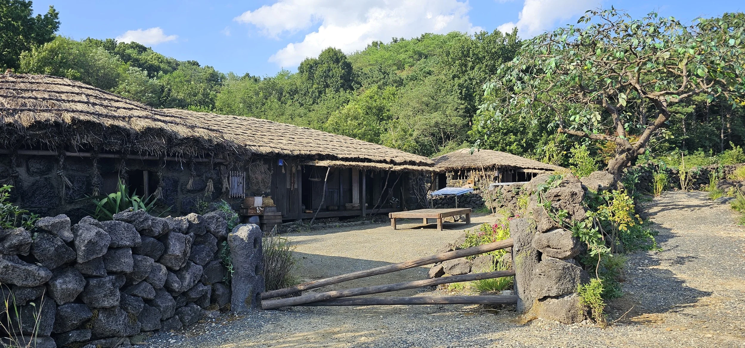 광례집 마루 _ 욱 (1).jpg