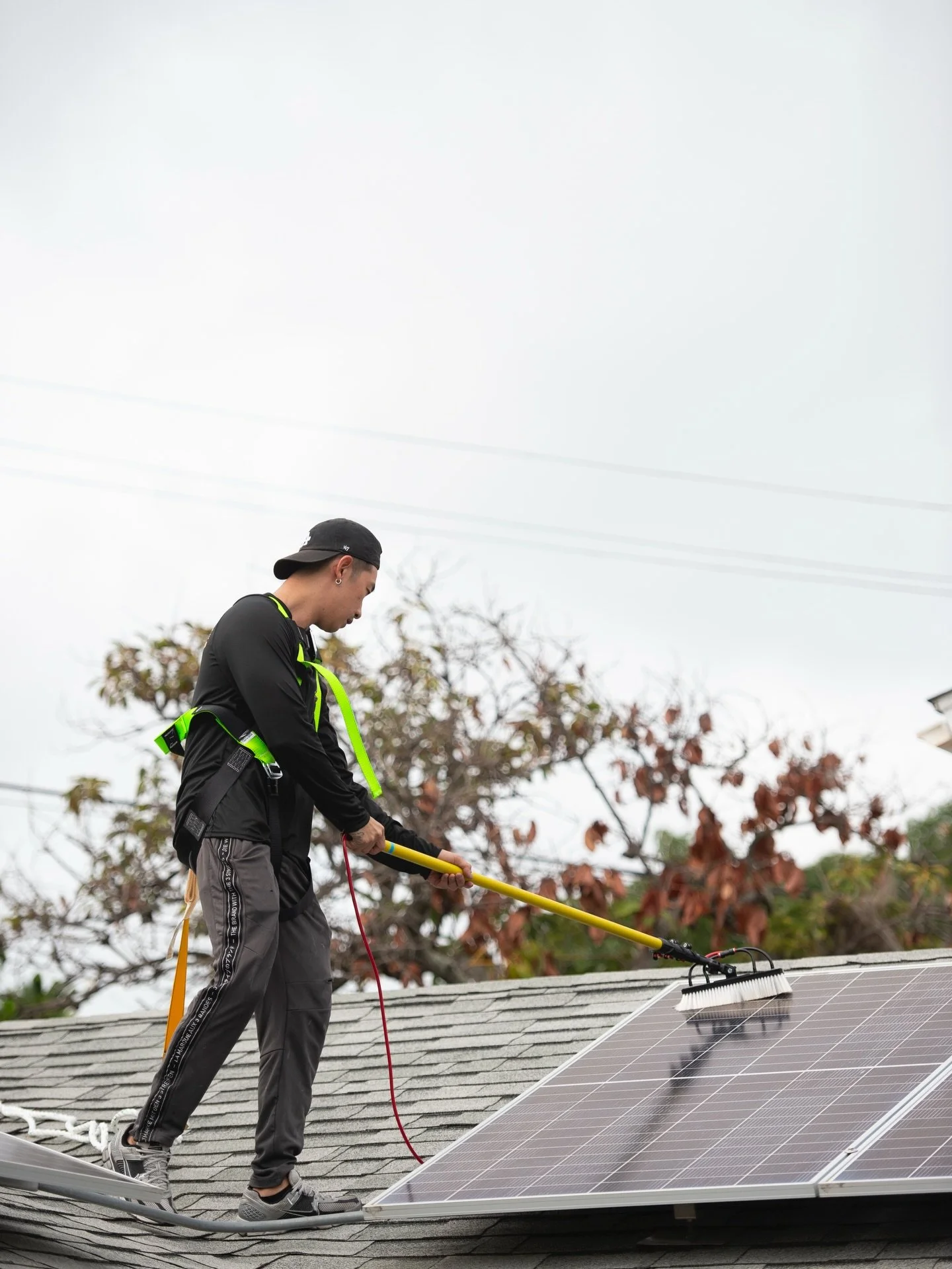 Dust, salt, and debris can reduce solar output&mdash;routine cleaning helps.

We can help! Book your next appointment with us clicking the link in our bio. 🤙🏻 

#paradisesolarcare #solarpower #solarenergy #hawaii