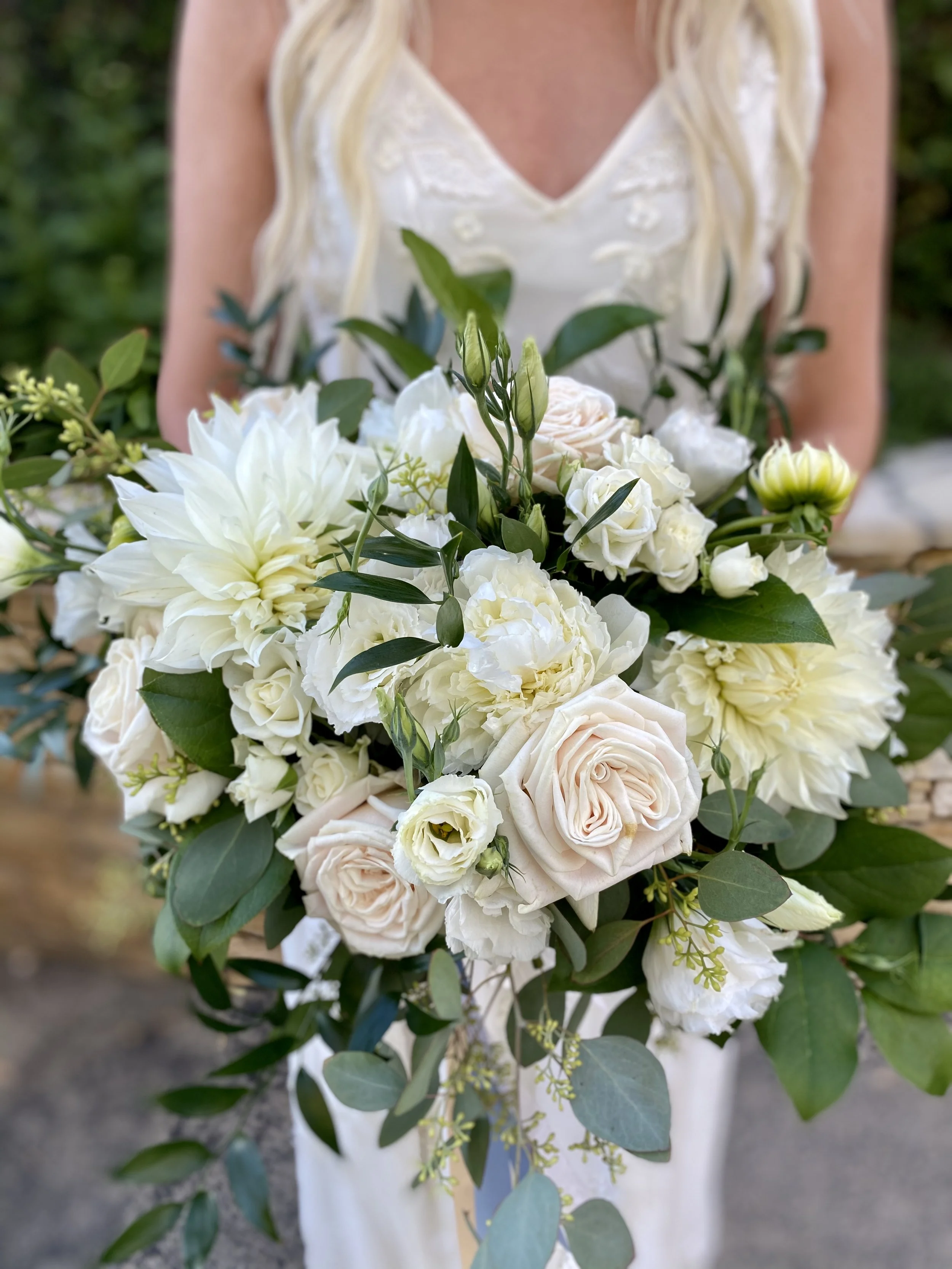 white beach bridal bouquet