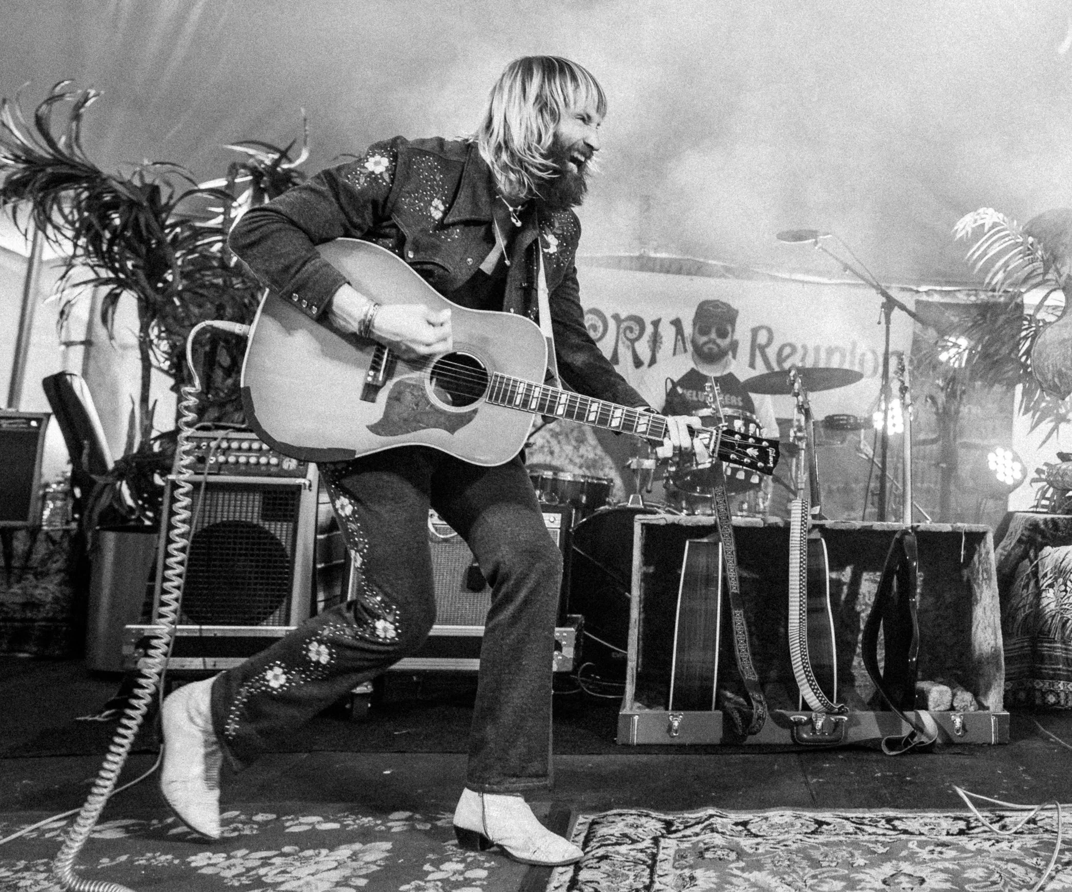 PAUL MCDONALD &amp; THE MOURNING DOVES