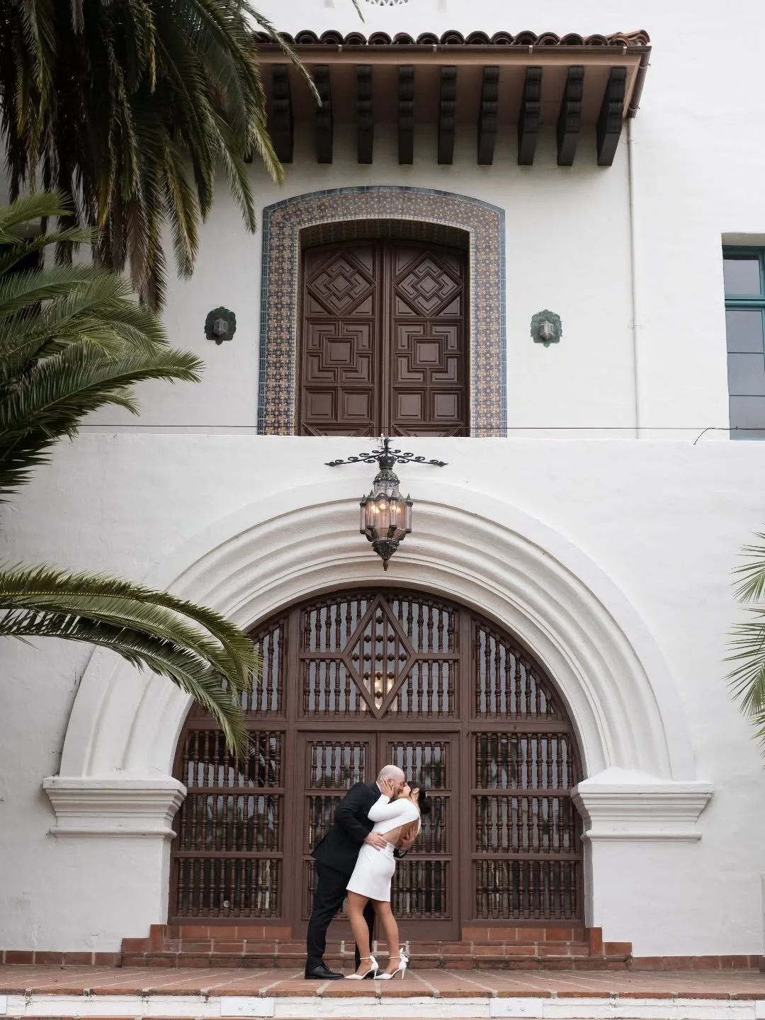 A perfect day for a Santa Barbara Courthouse &ldquo;I do.&rdquo; If you&rsquo;ve been dreaming of an intimate moment, this place never disappoints....specially early in the morning. 

No pressure, no timelines, no crowd. Just two people choosing each