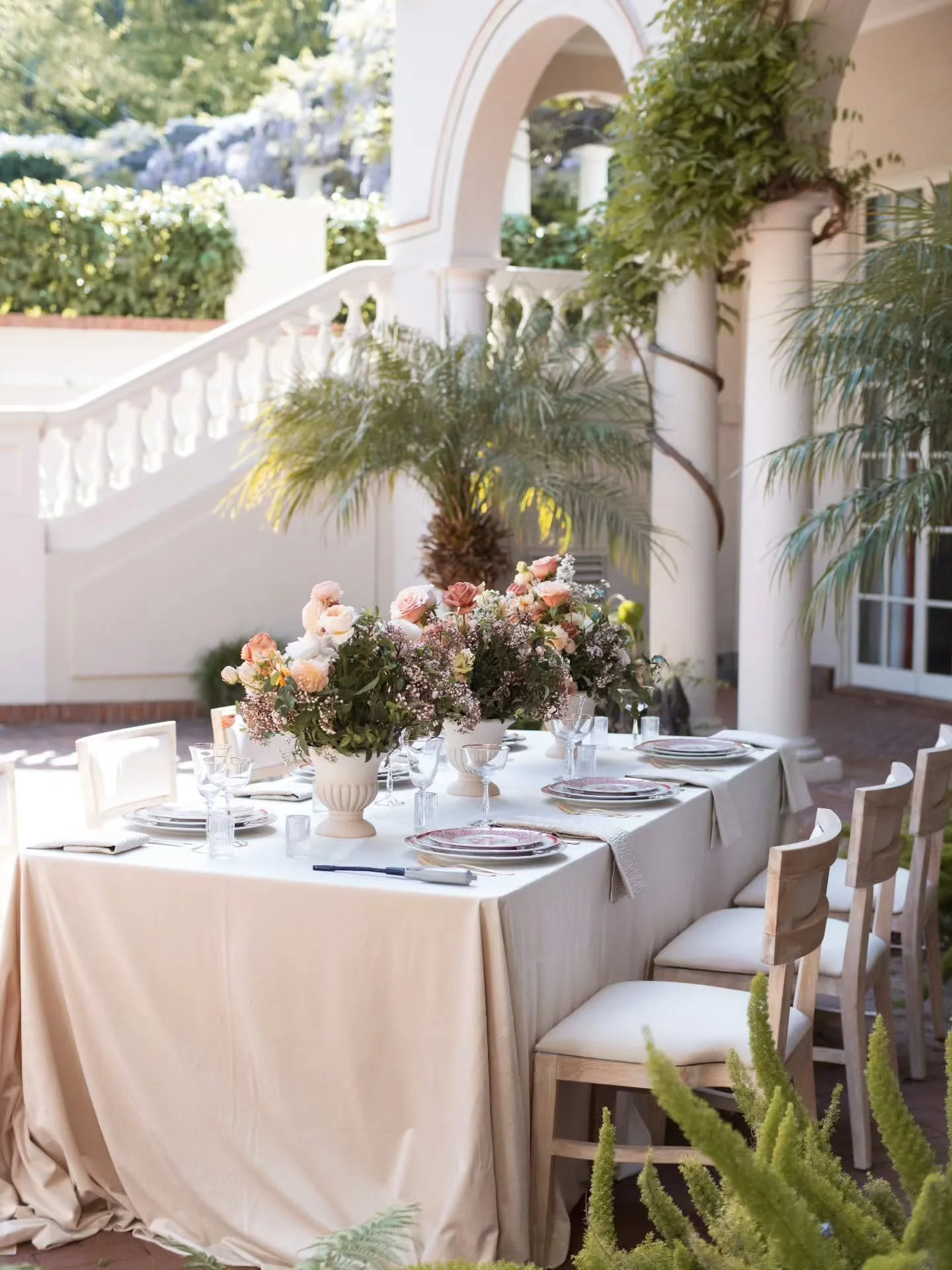 Spring light, gentle movement, and a table waiting for something beautiful to begin.

Spring weddings, documented on film + digital.

@jeremychouphotography
@thomasbuilifestyle
@montalvospecialevents
@chloeho_mua
@lebloomerie
@thevintageinkwell
@luxe