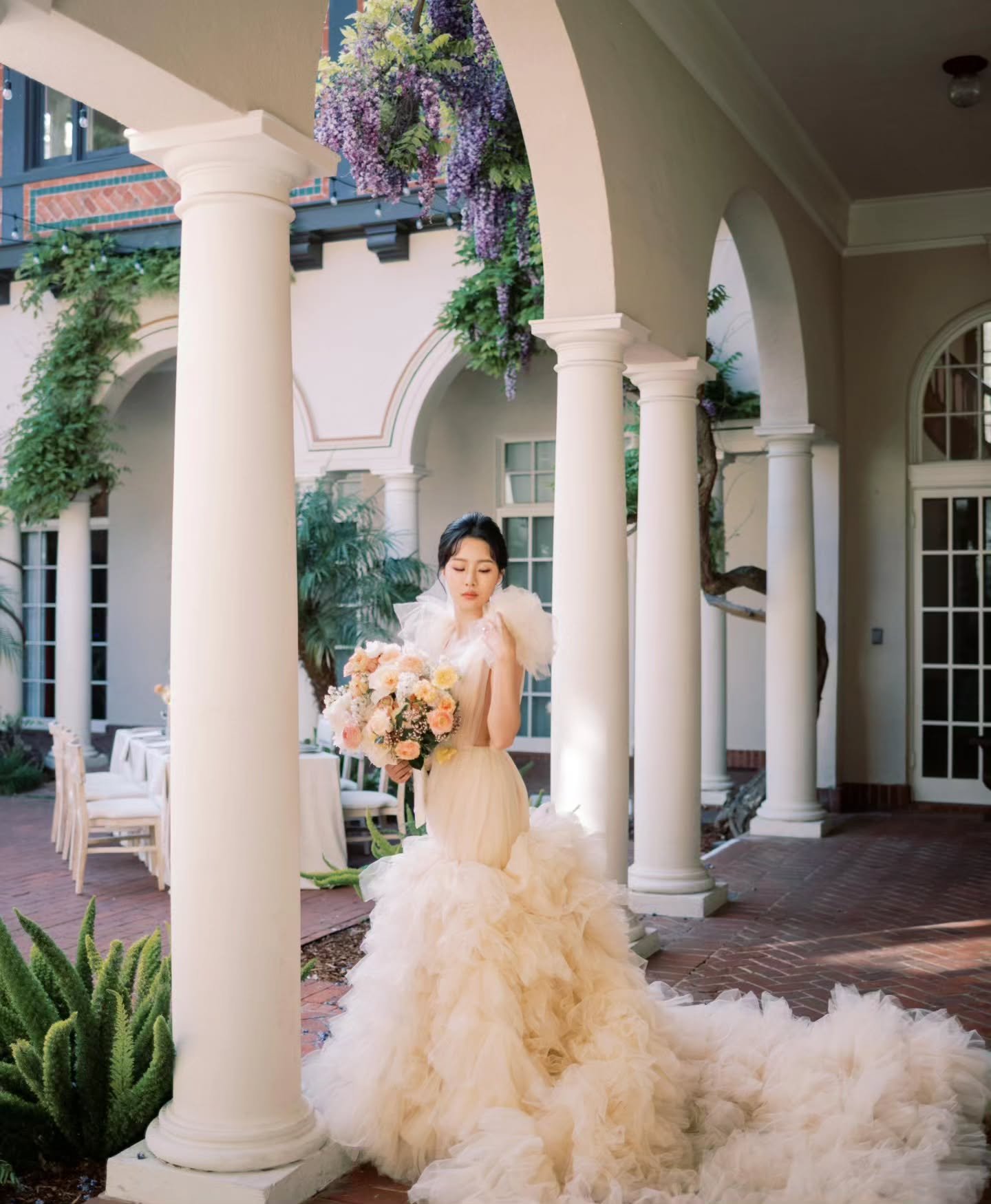 Where architecture meets emotion.
Where fashion meets feeling.
Where a wedding day feels less like a timeline and more like a scene from a film.

Thoughtfully documenting celebrations that value artistry, intention, and emotion.