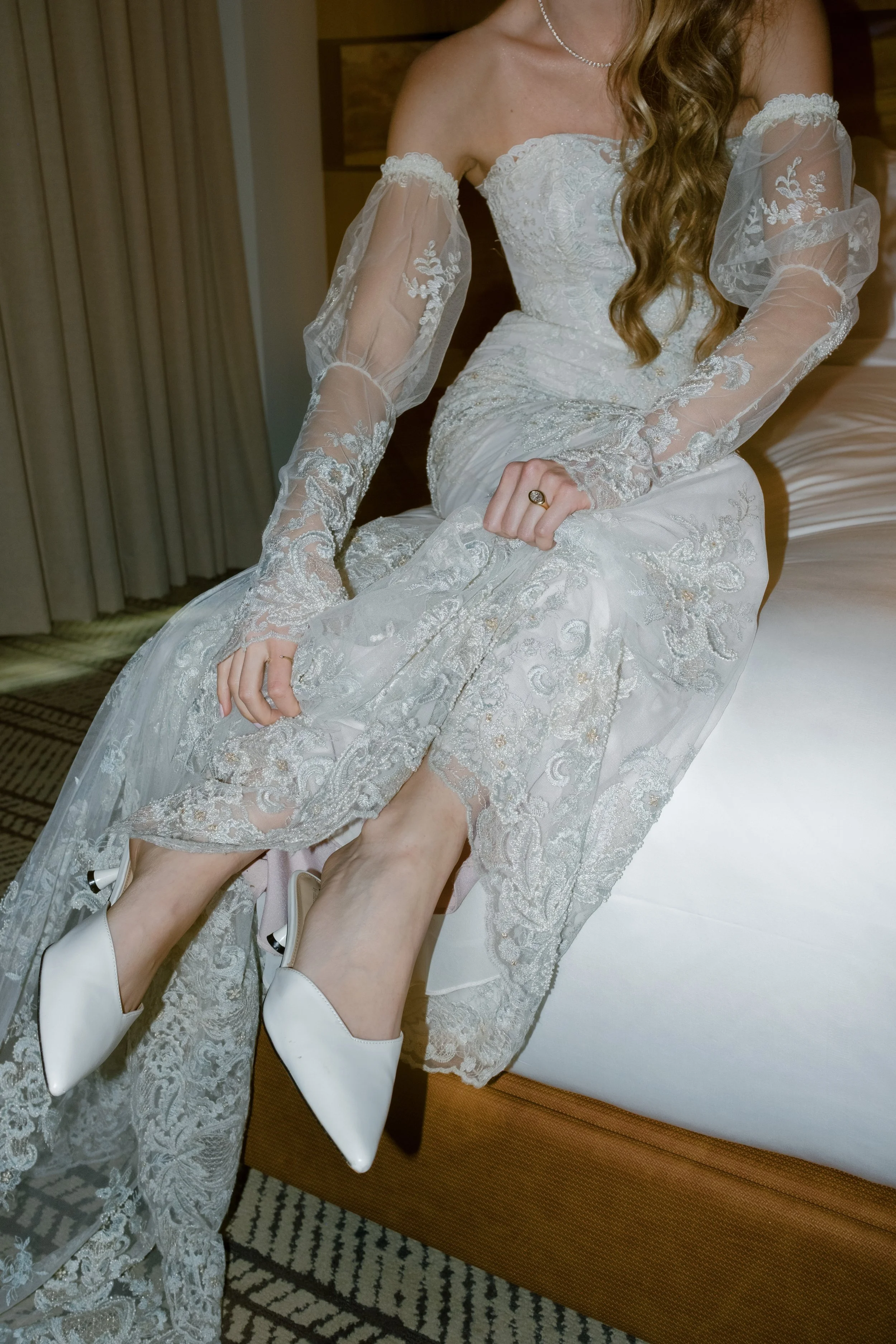 Bride getting ready at Appellation Healdsburg, Healdsburg California