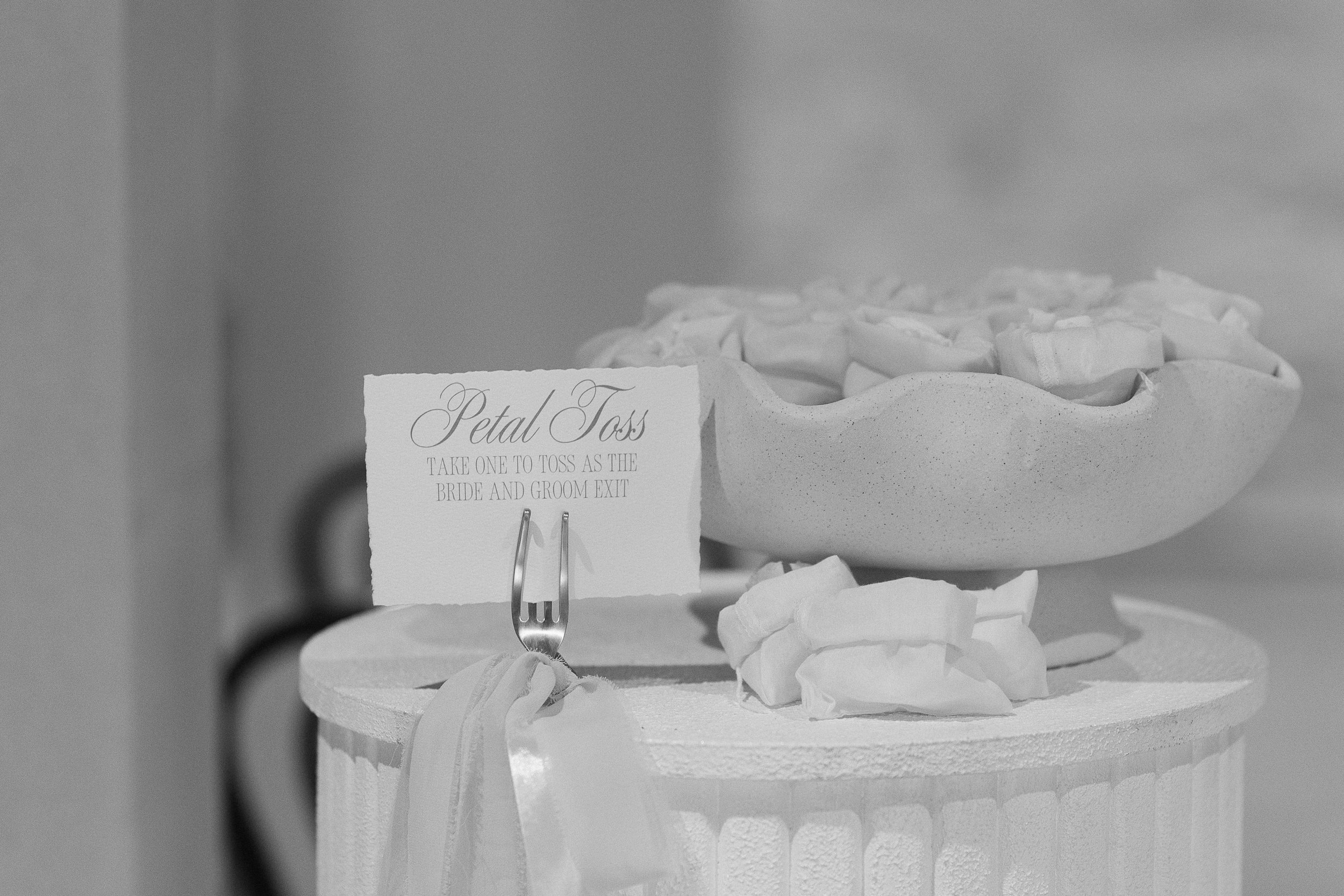 LeahGoodmanPhotography_S&B_3Ceremony_223.jpg