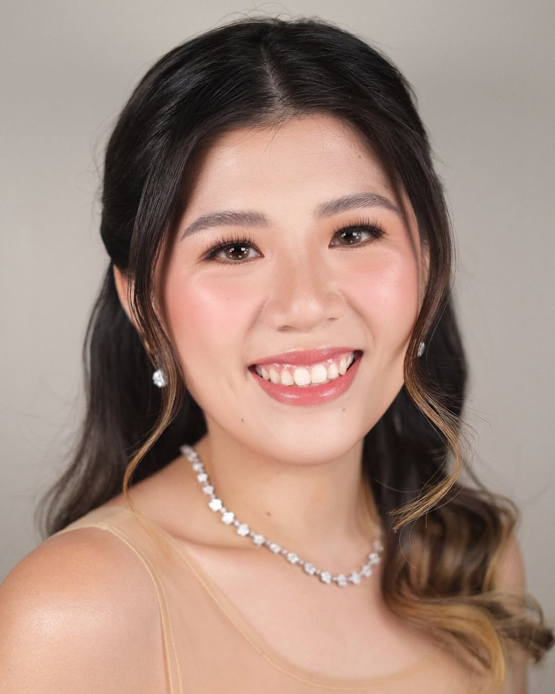 @richelle_uy ✨Makeup @jykaespinoza Hair @sherwinamodia #JykaEspinozaMakeup.jpg