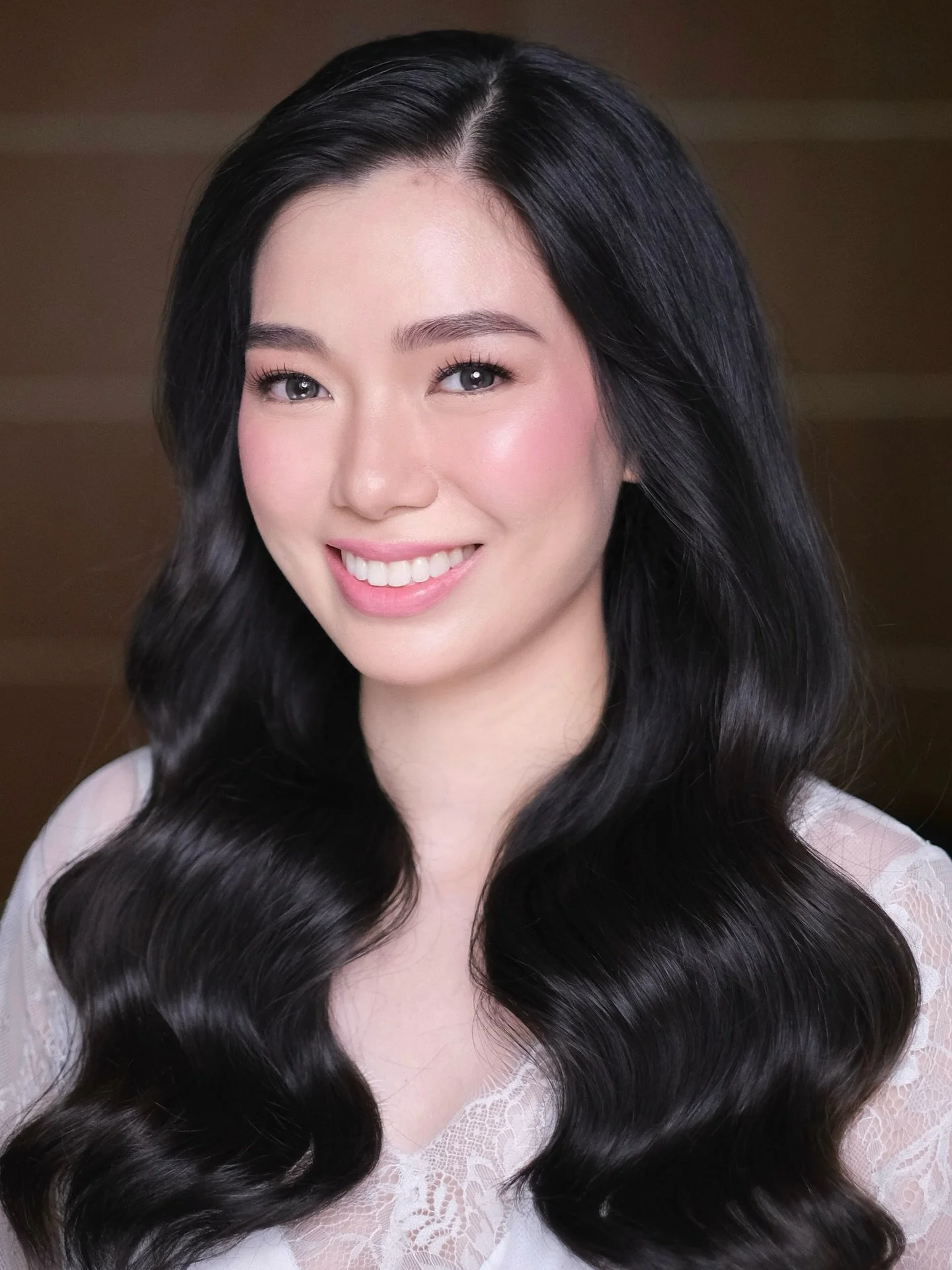 Blushing bride @joyceoolong 💞

Makeup @jykaespinoza 
Hair @appletagudin 

#JykaEspinozaMakeup
www.jykaespinoza.com
